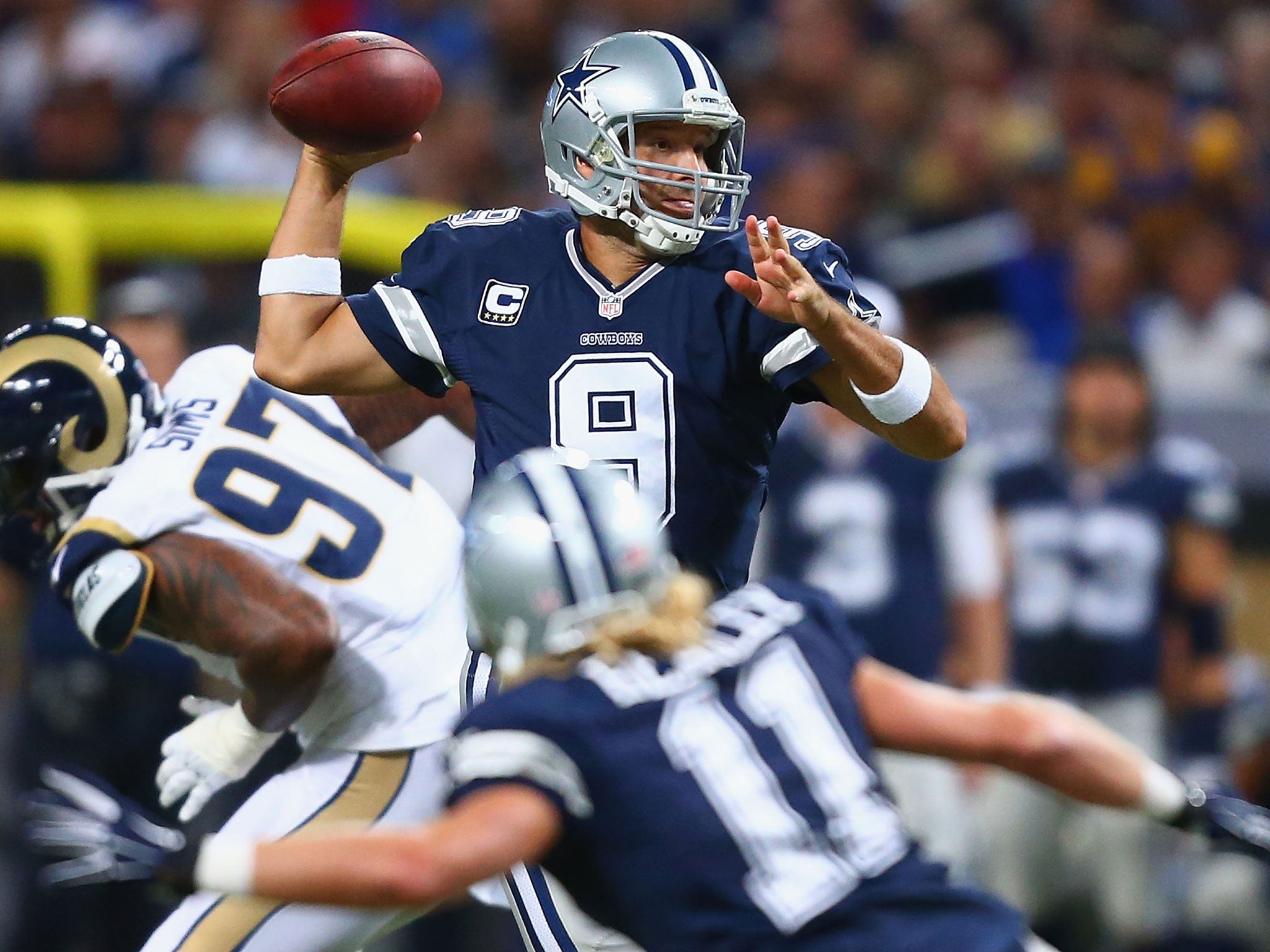 Tony Romo inspired the Cowboys to a comeback victory over the Rams