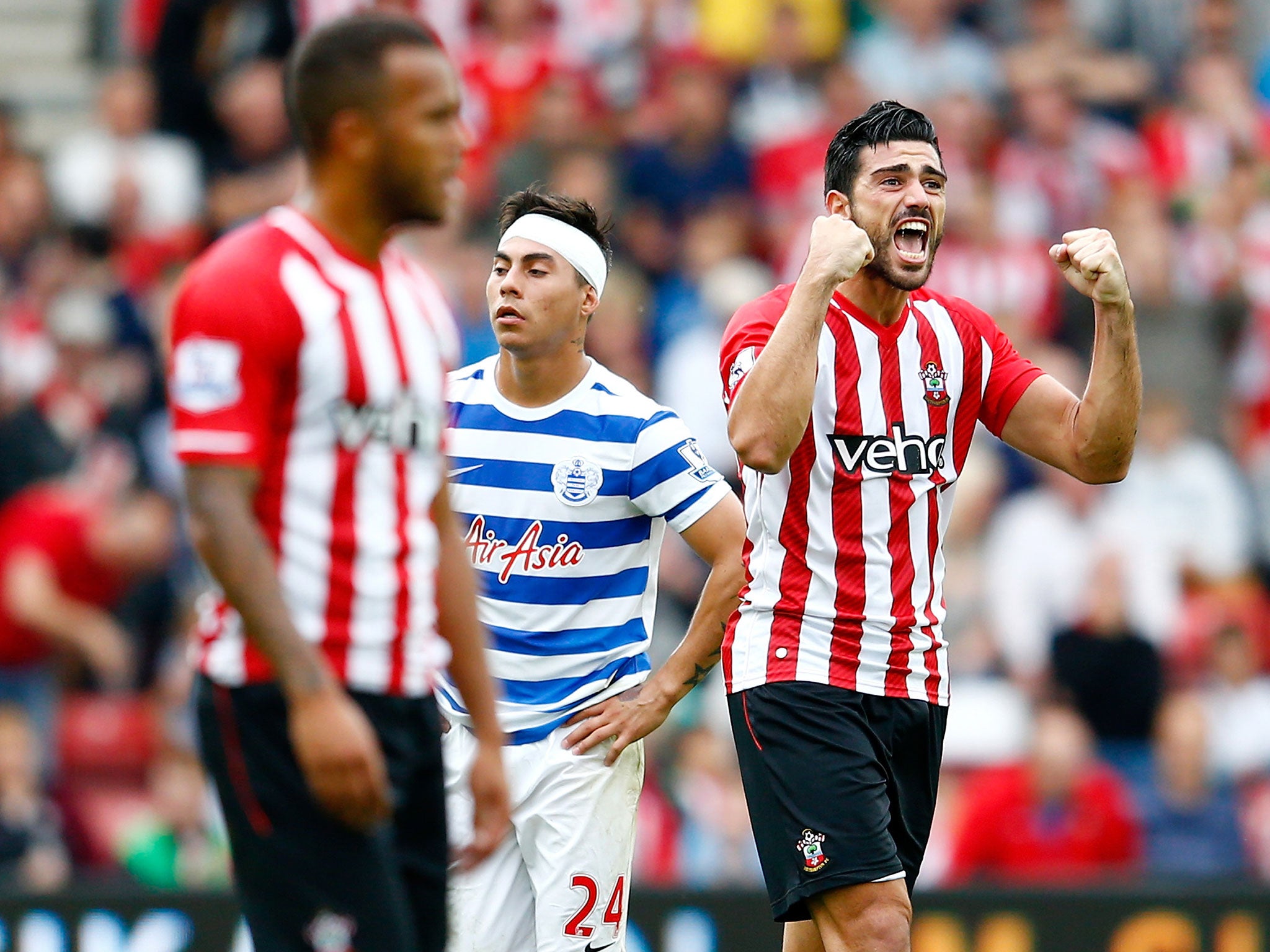 Graziano Pelle celebrates scoring for Southampton