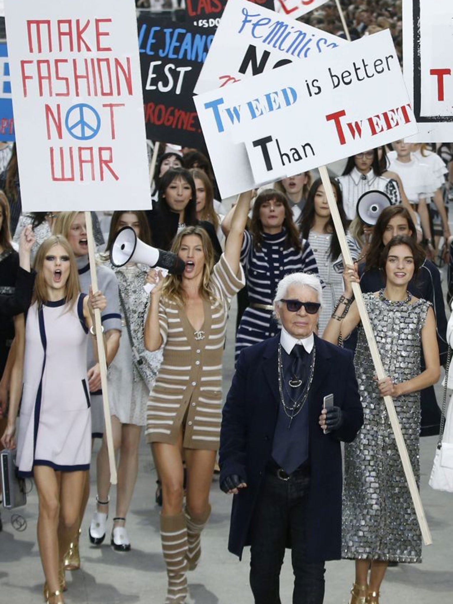 Gisele Bundchen leads the unusual finale at Chanel show