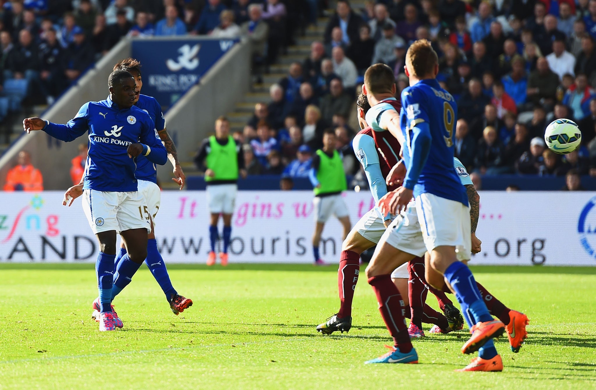 Jeff Schlupp puts Leicester ahead