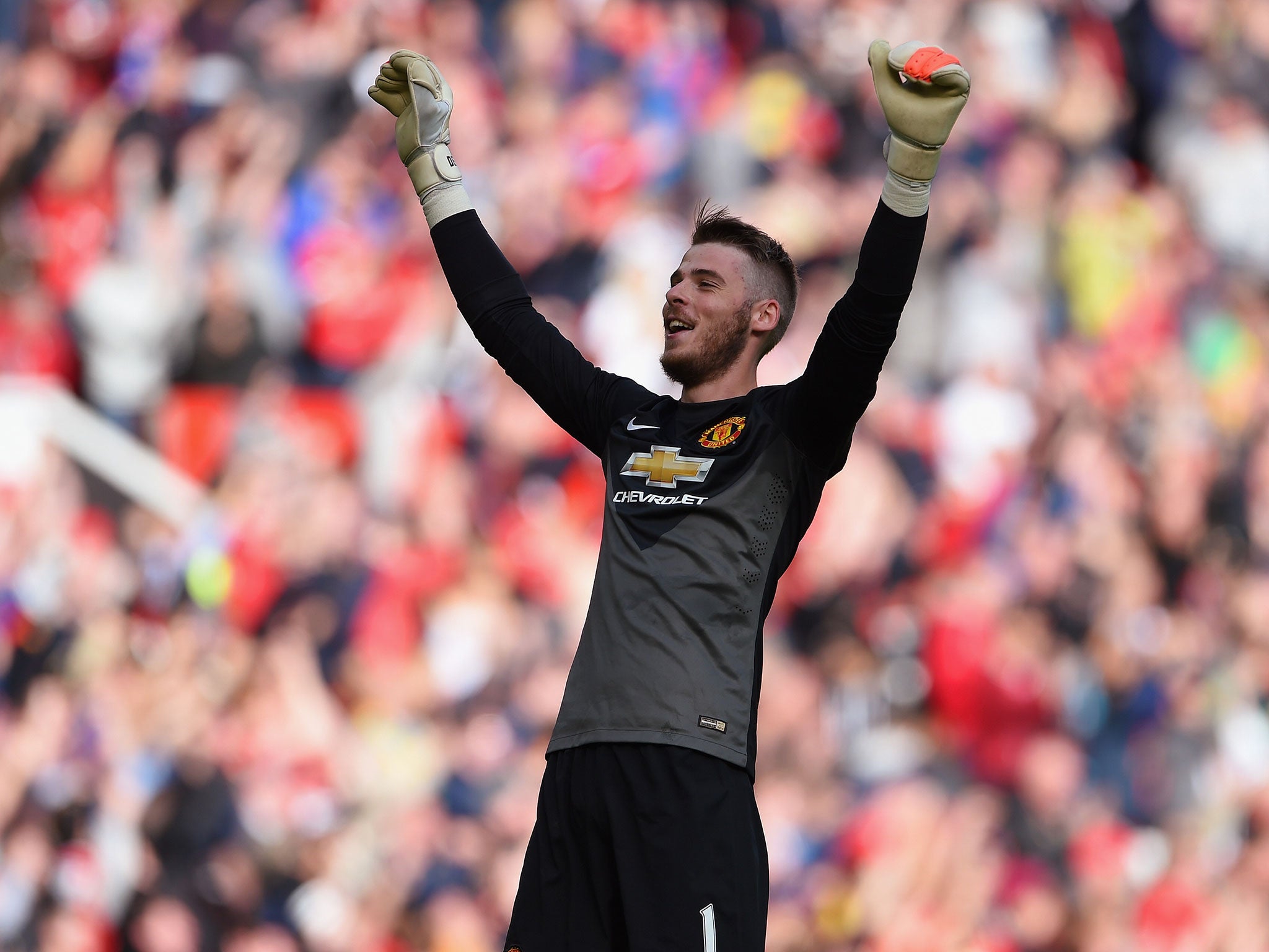 David De Gea celebrates Manchester United's win over Everton