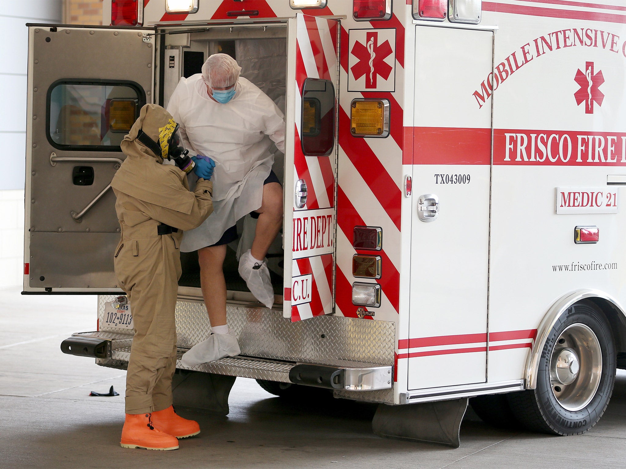 Michael Monnig arrives at Texas Health Presbyterian Hospital, in Dallas