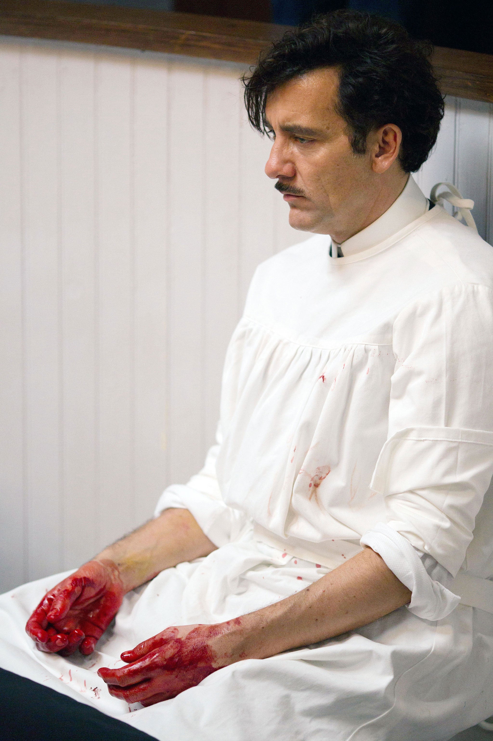 Clive Owen in The Knick