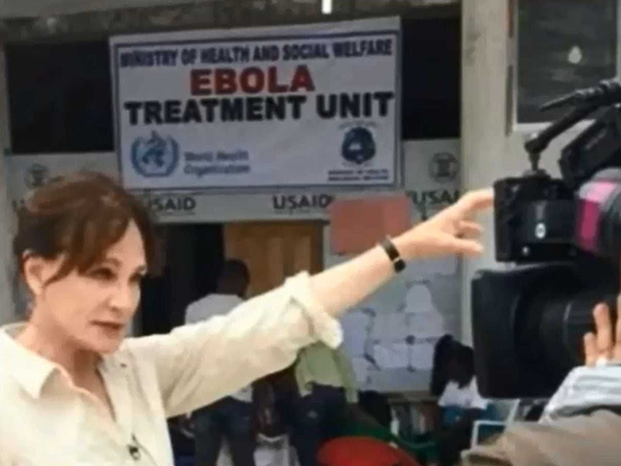 Dr Nancy Snyderman reporting in Liberia