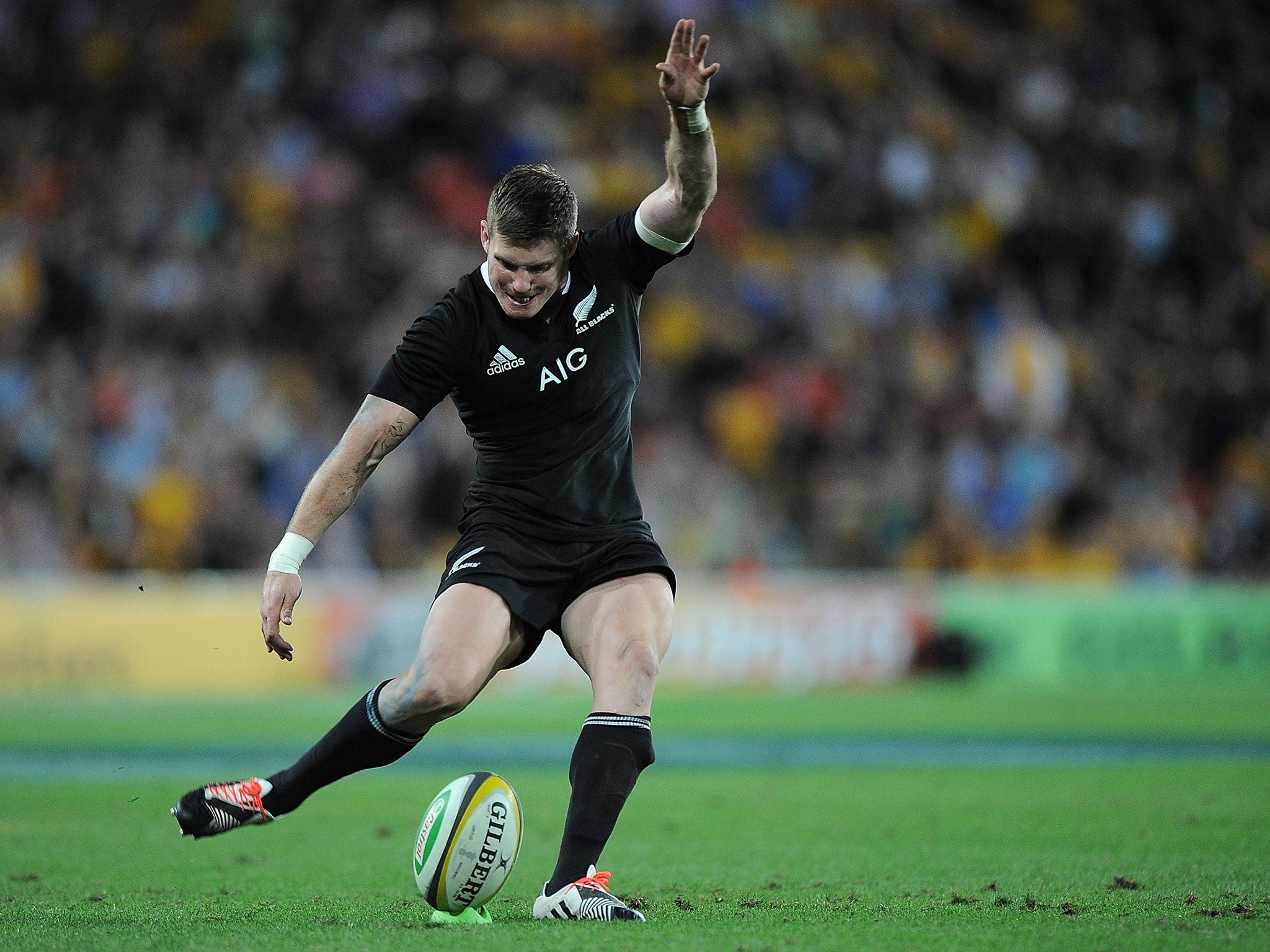 New Zealand fly-half Colin Slade kicks the match-winning conversion