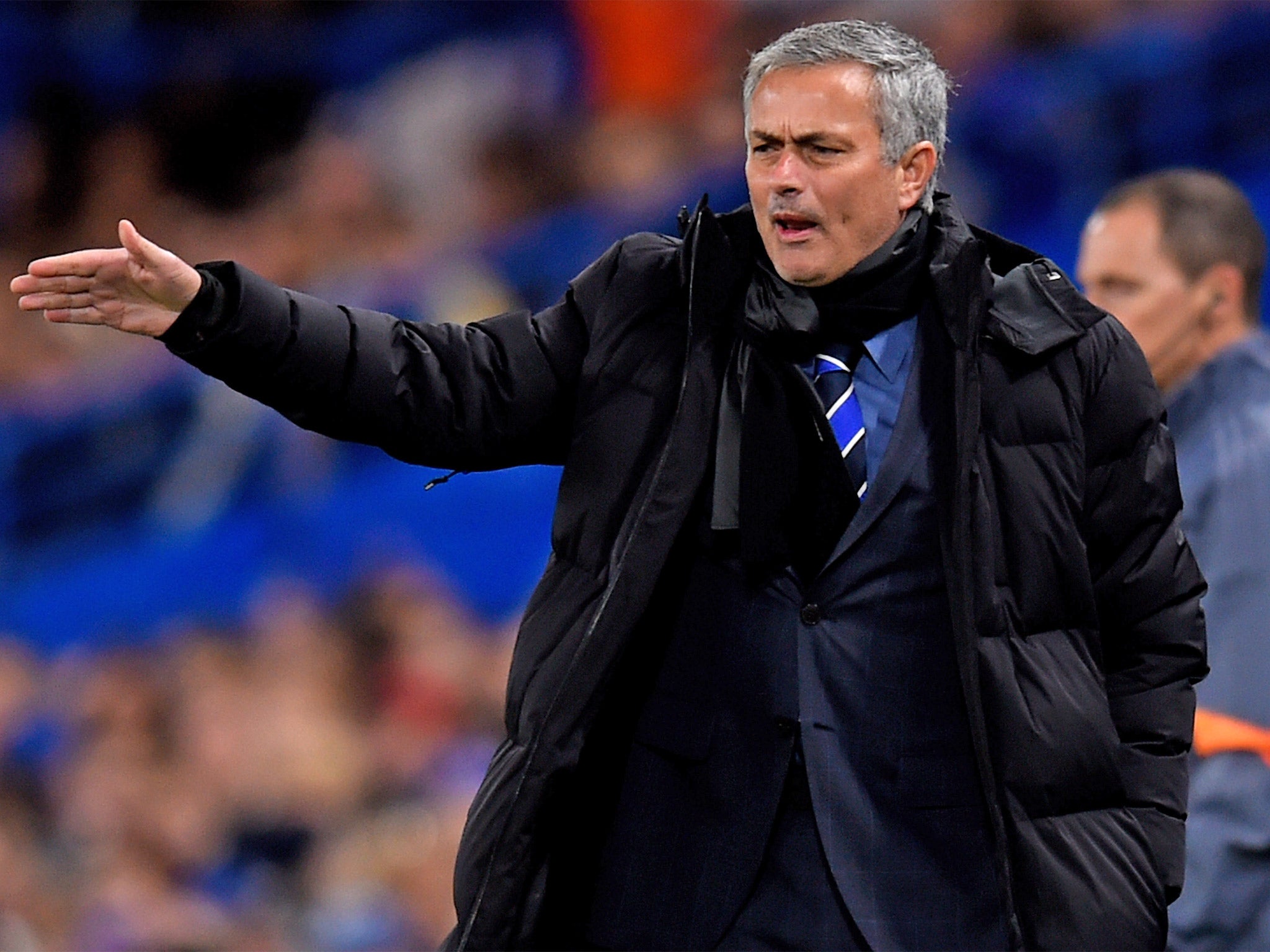 Jose Mourinho issues instructions to his players (Getty)