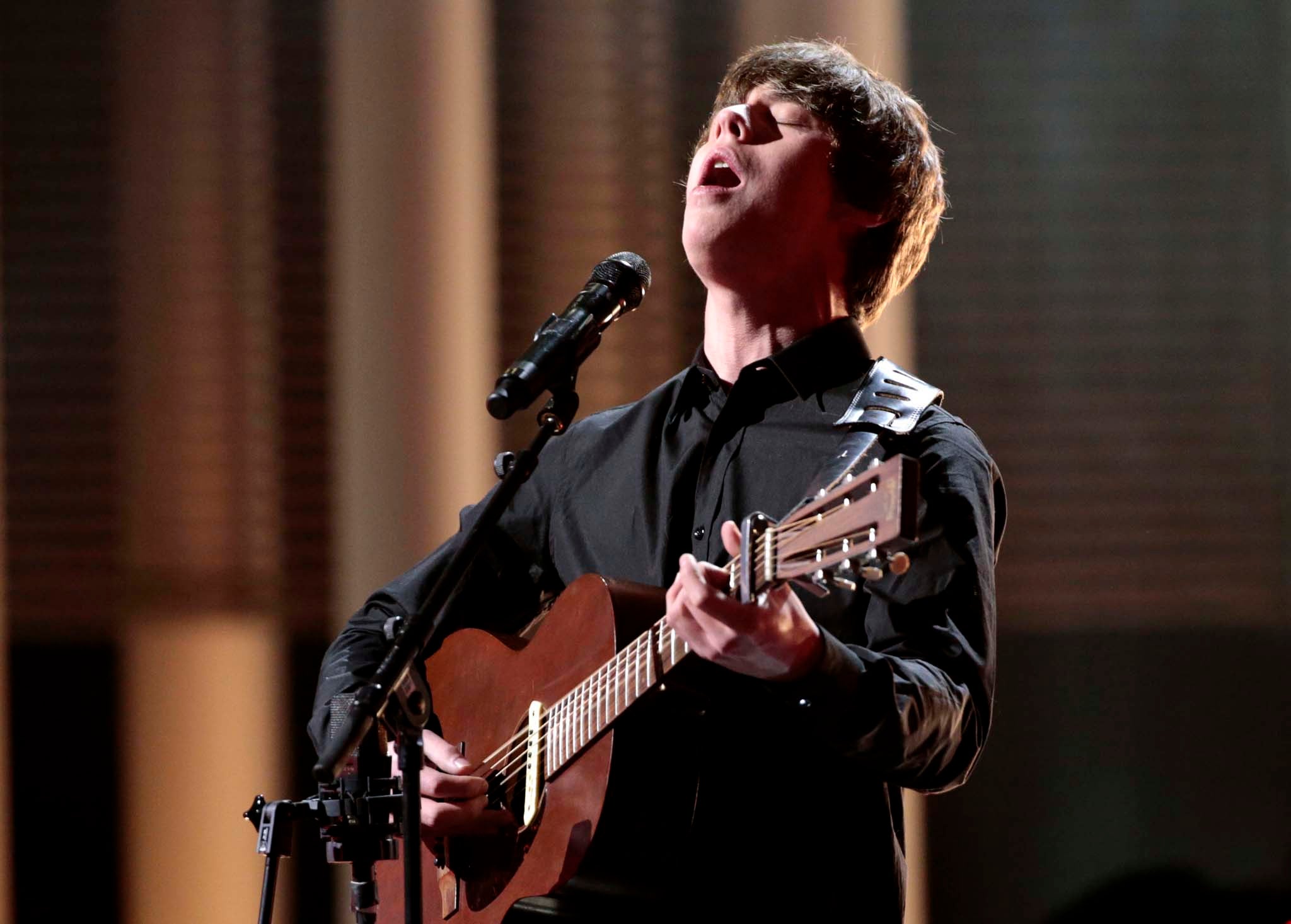 High notes, flat performance: Jake Bugg