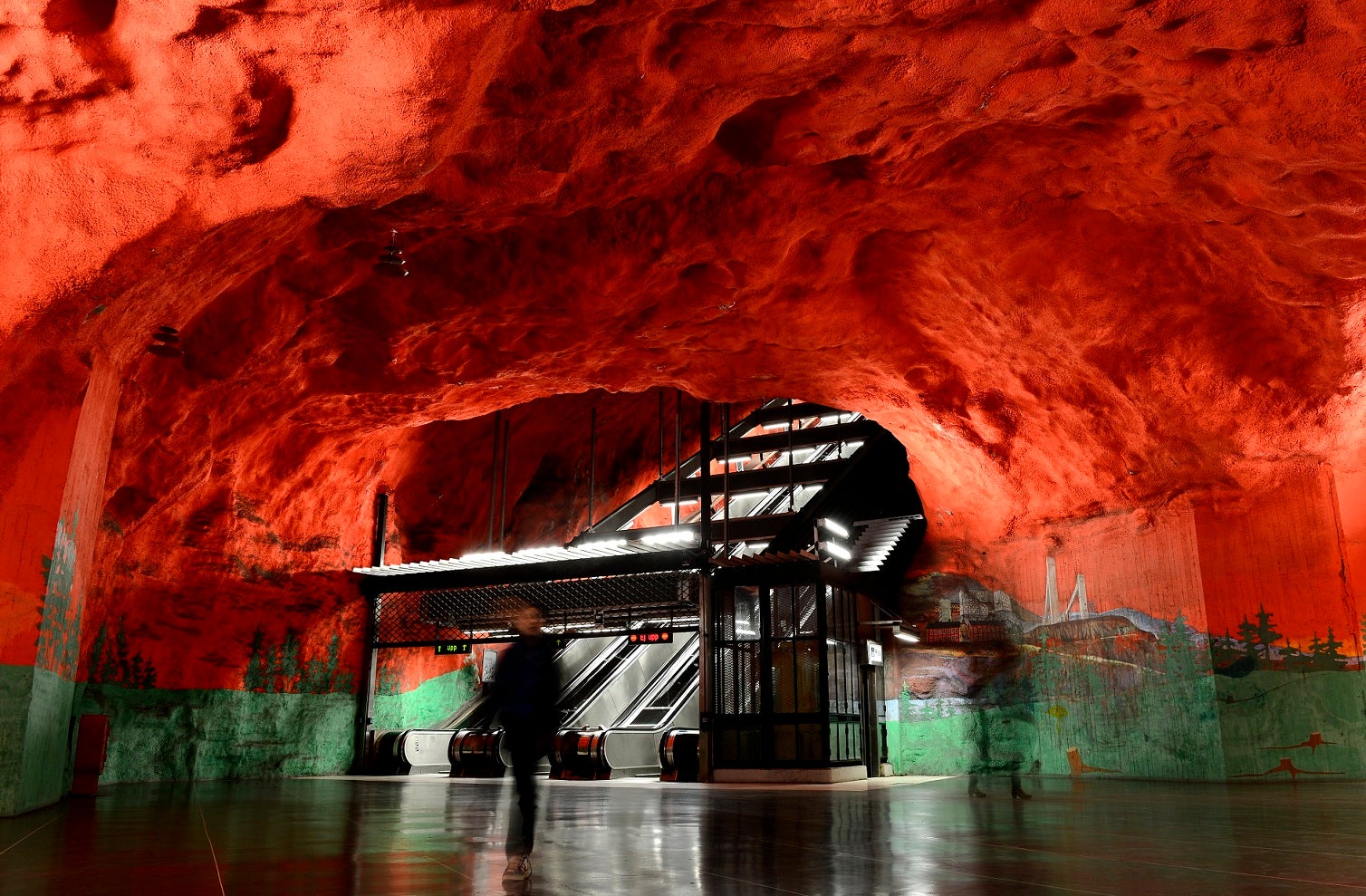 Solna station, decorated in the 1970's by Anders Aberg and Karl-Olov Bjor.