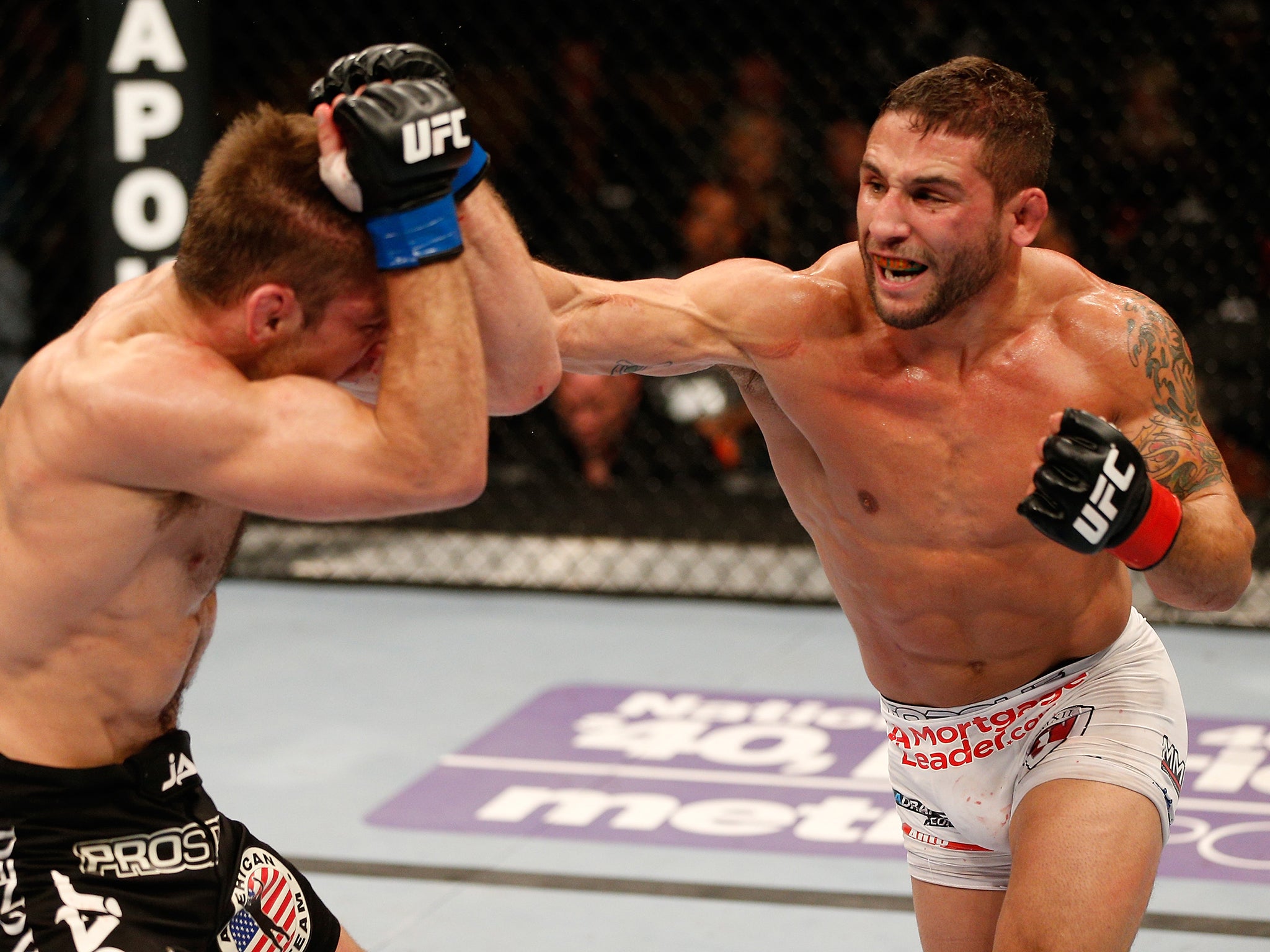 Chad Mendes in action