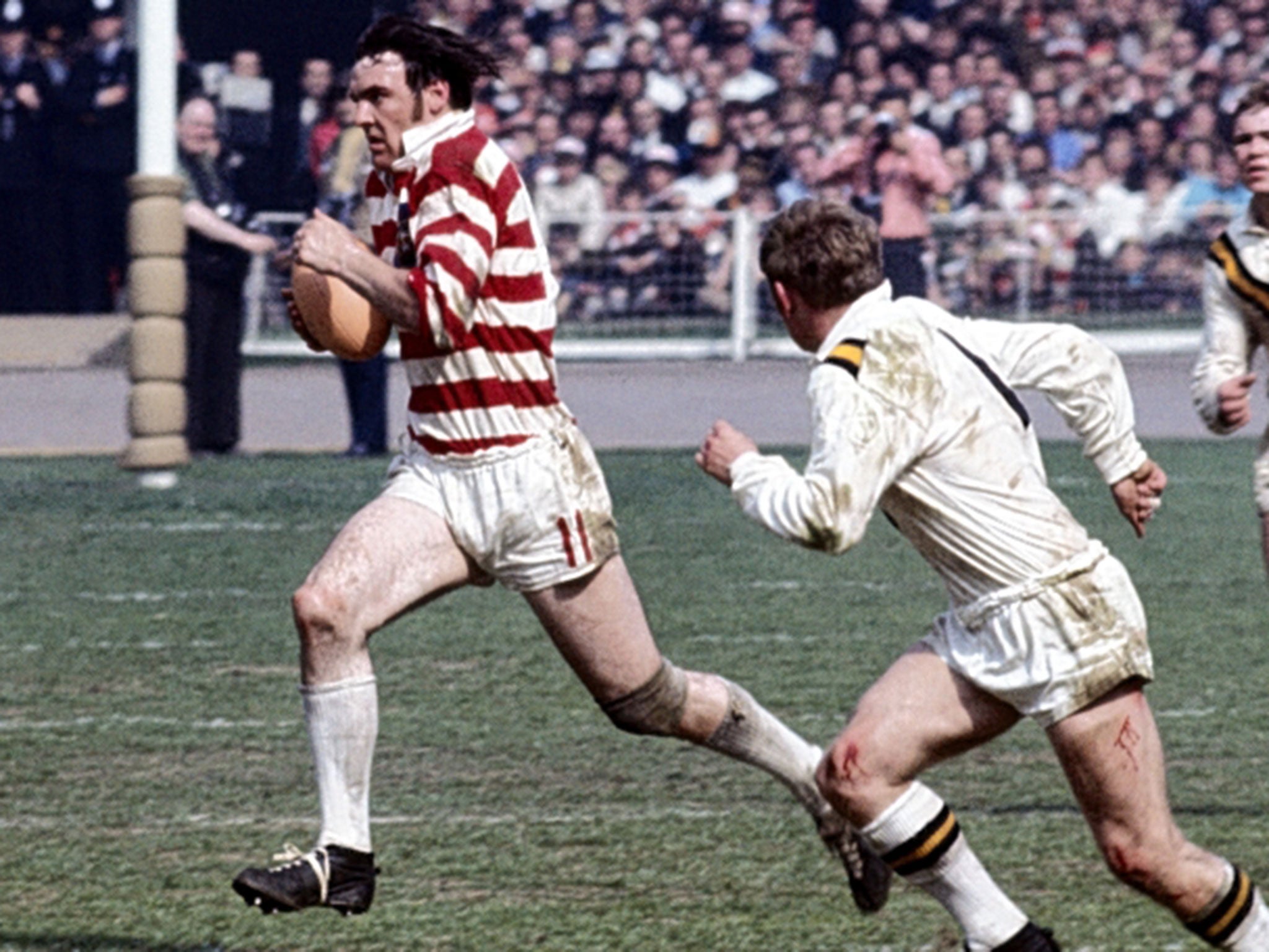 Ashurst on the ball playing for Wigan against Castleford in the 1970 Challenge Cup final