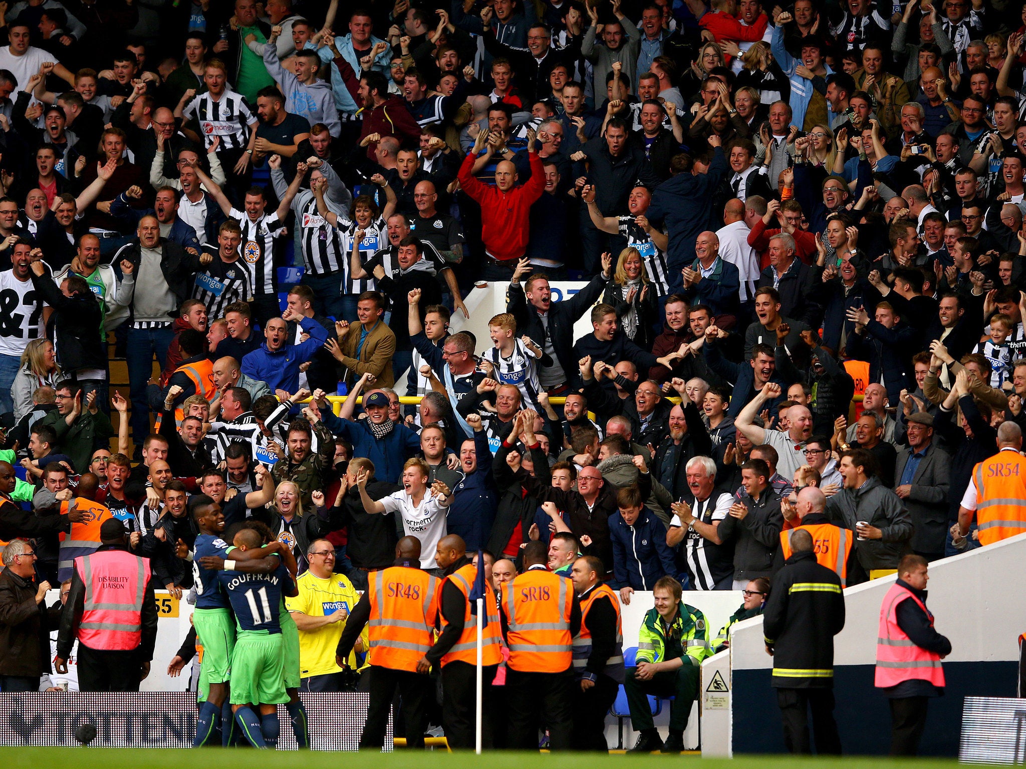 Ayoze Perez celebrates in front of the Newcastle fans