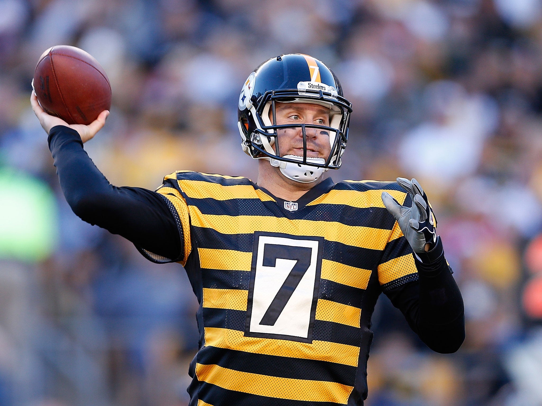 Ben Roethlisberger threw for 522-yards, the joint-fourth most in a single match in NFL history