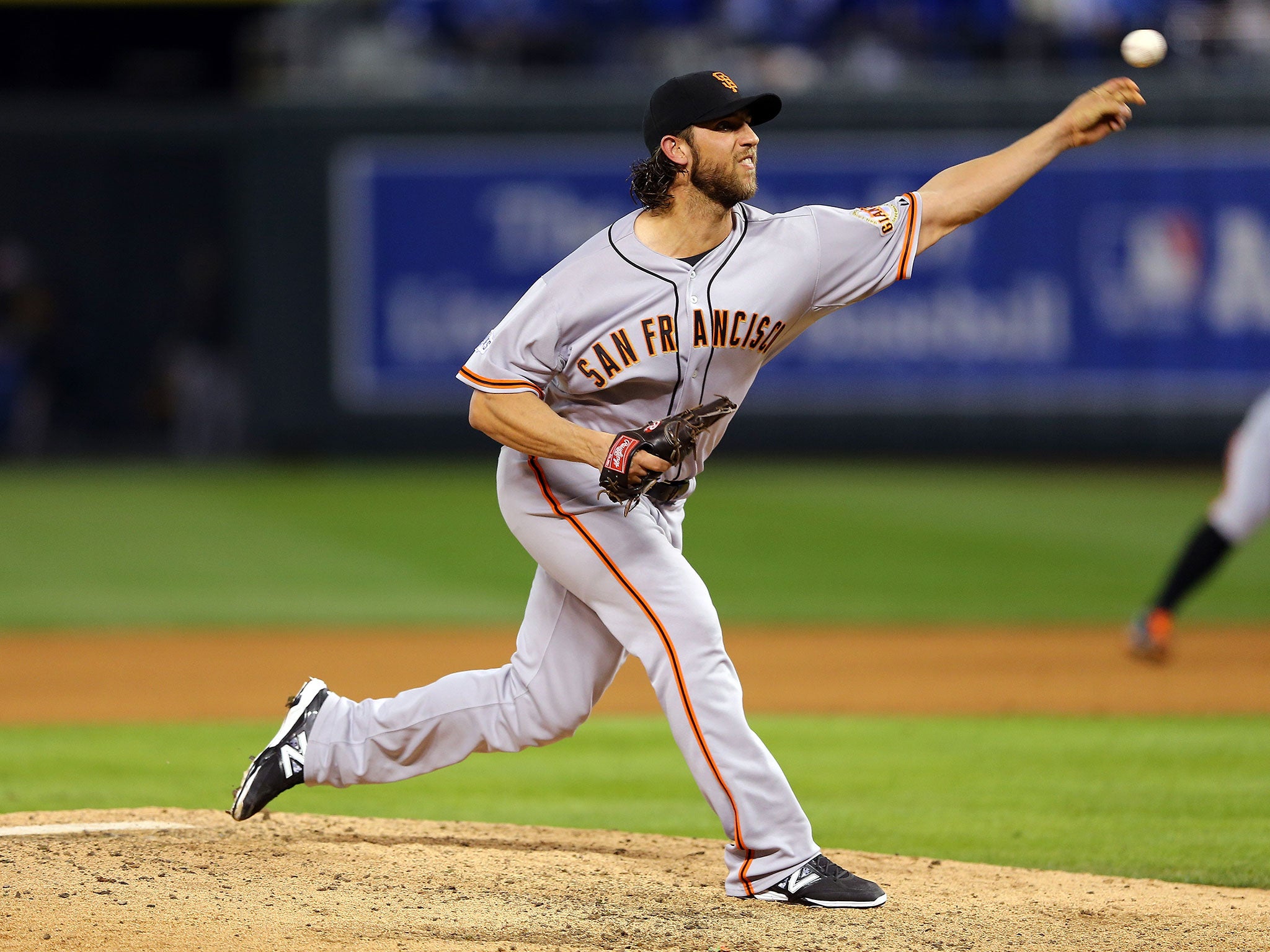 Bumgarner pitches the ball during the Game 7 victory over Kansas City Royals