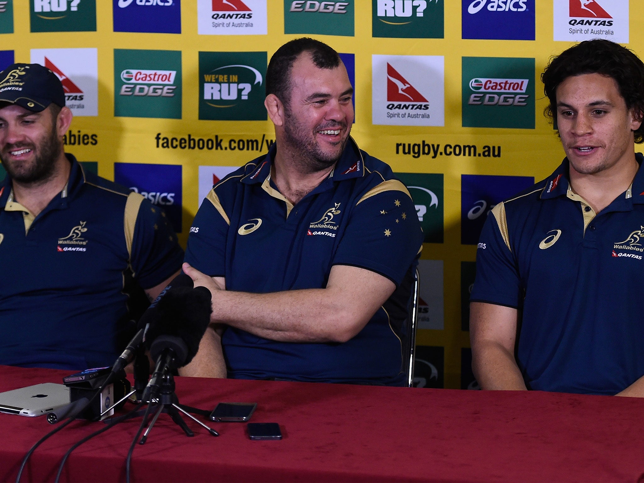 Matt Hodgson, coach Michael Cheika and Matt Toomu