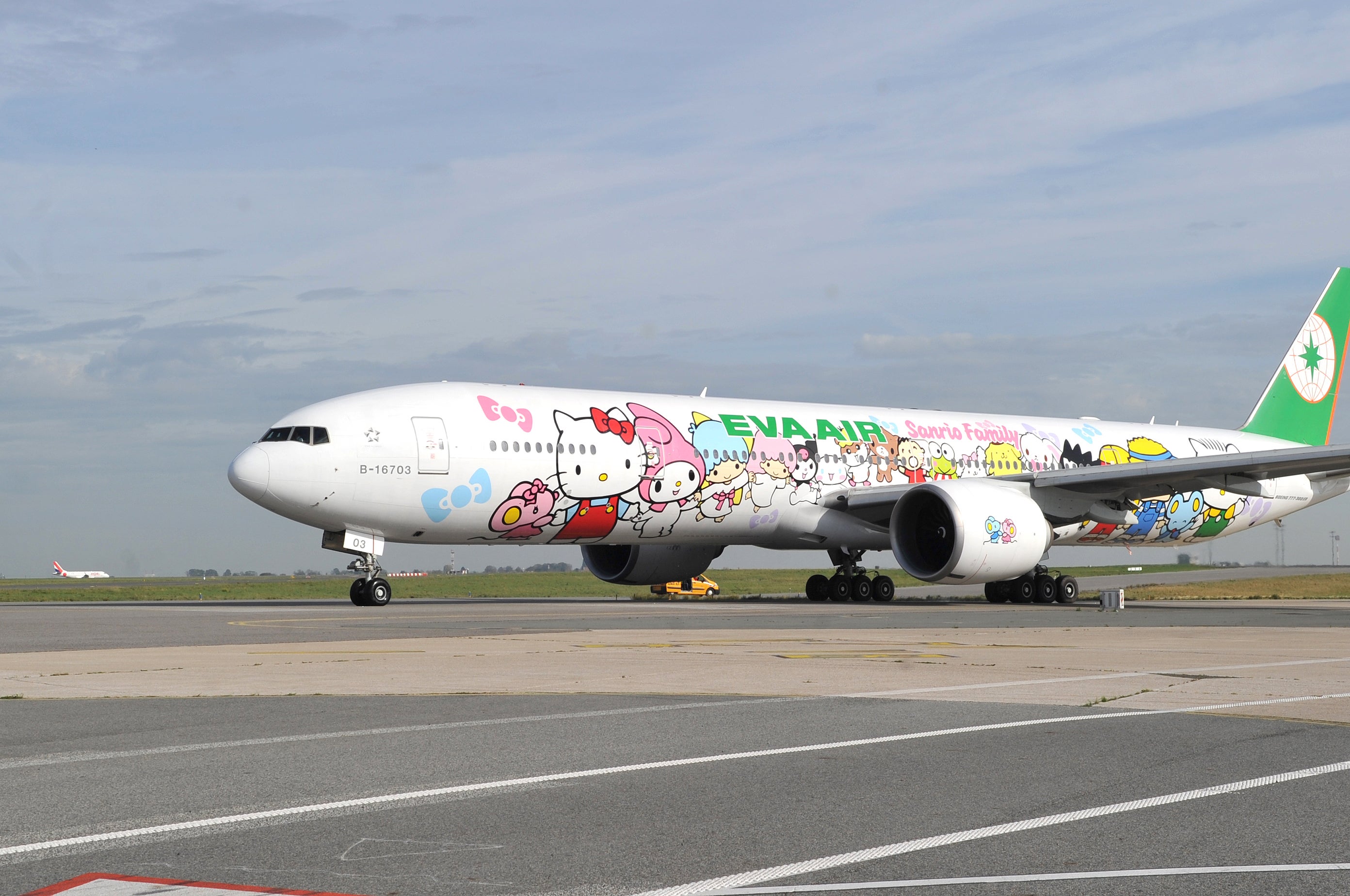 A special Fathers' Day Hello Kitty flight to nowhere was offered by EVA Air