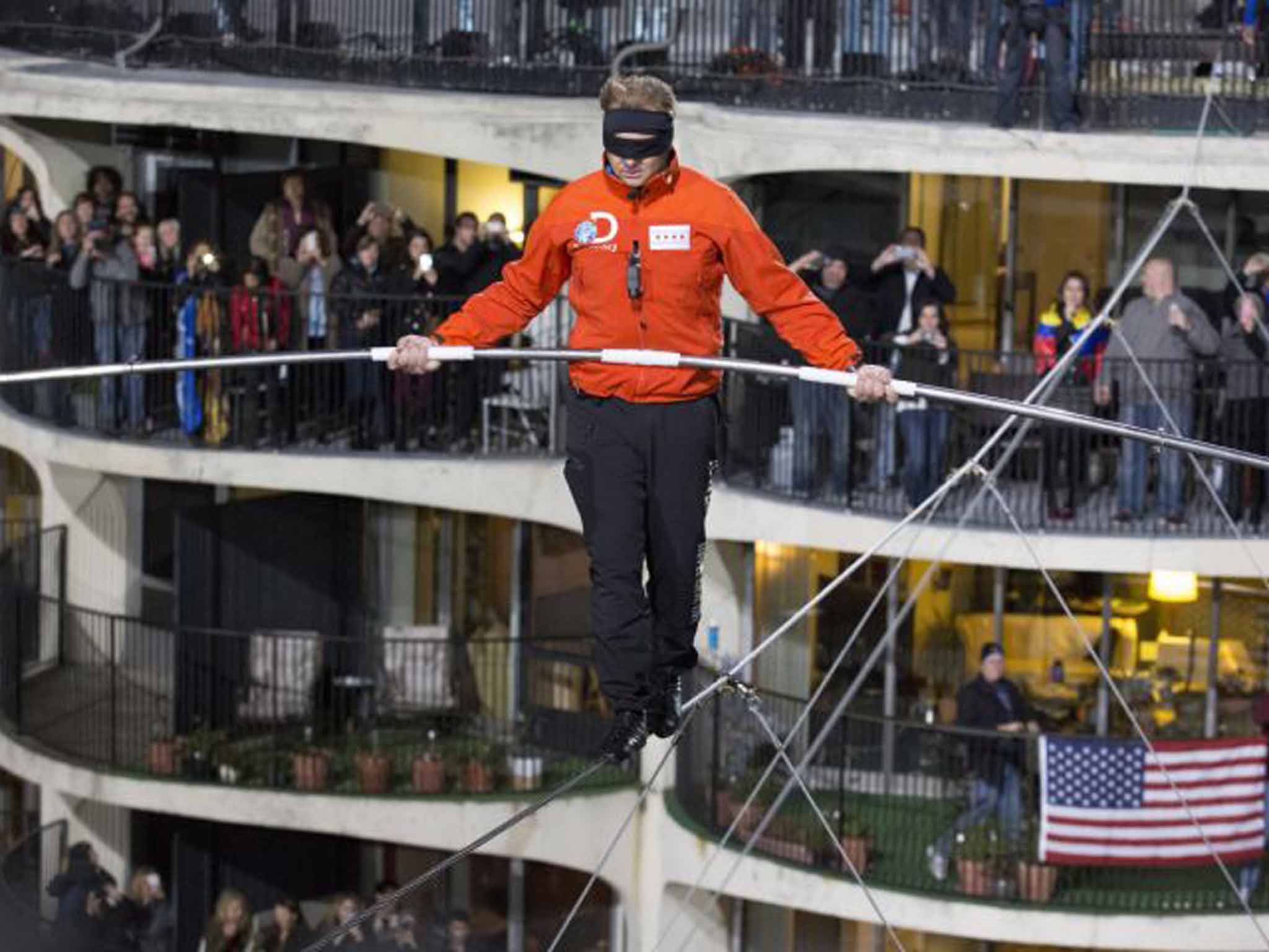 Nik Wallenda in Chicago (AP)