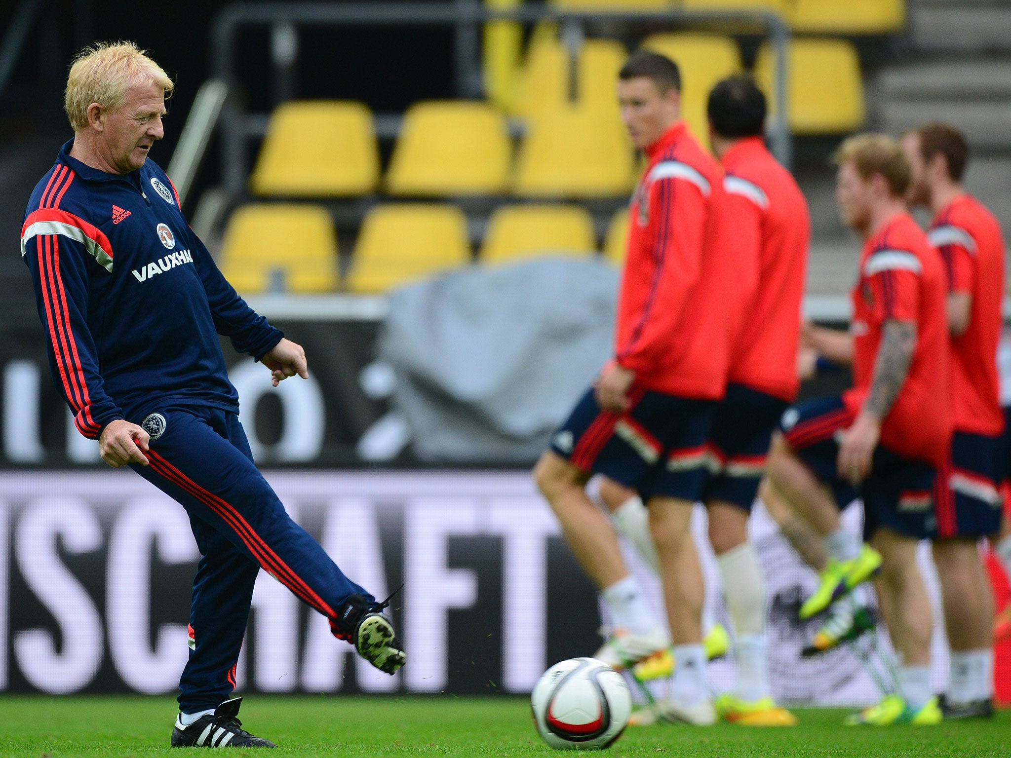 Gordon Strachan during a Scotland training session