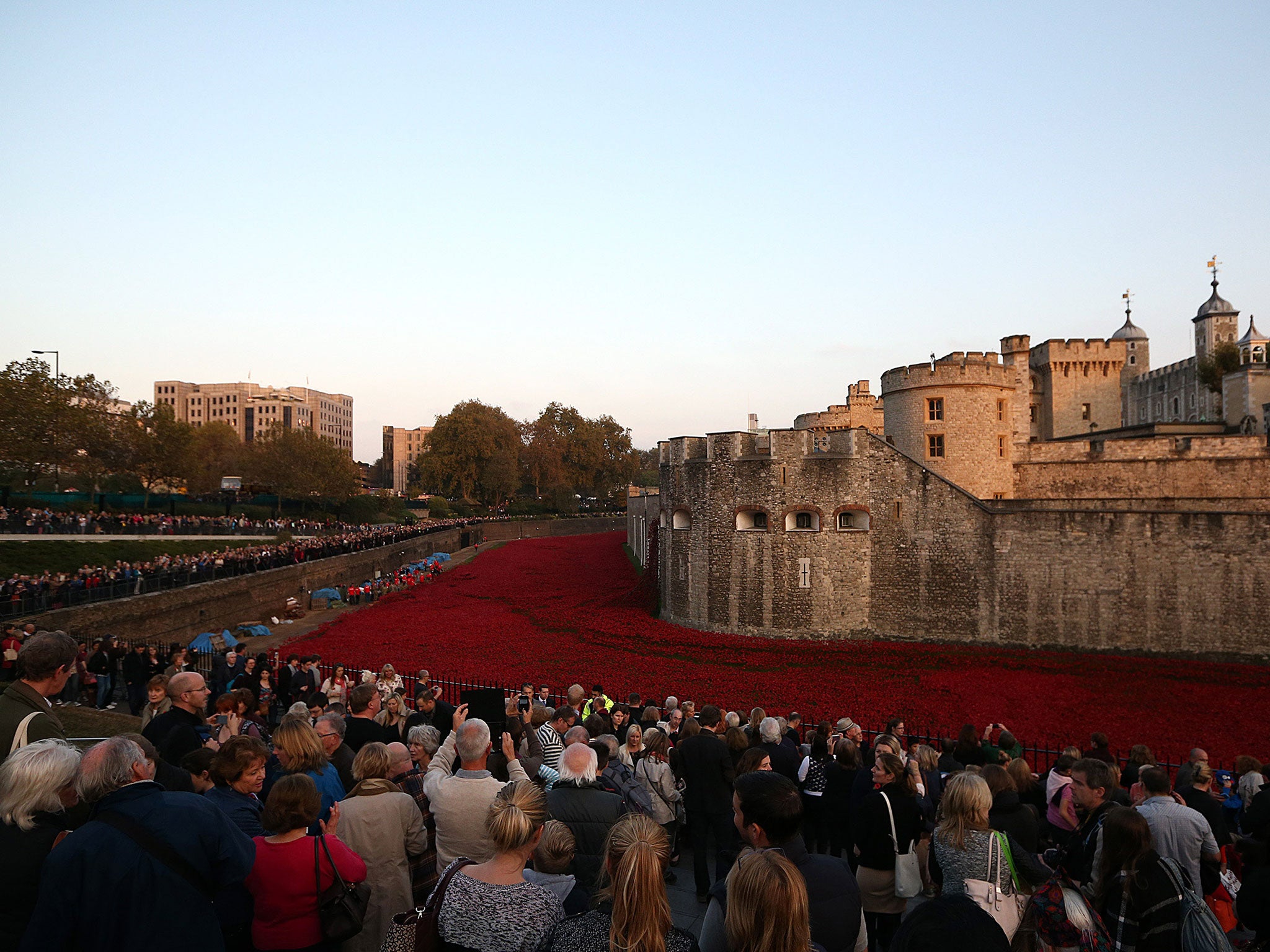 Huge crowds have flocked to see the Tower of London poppies