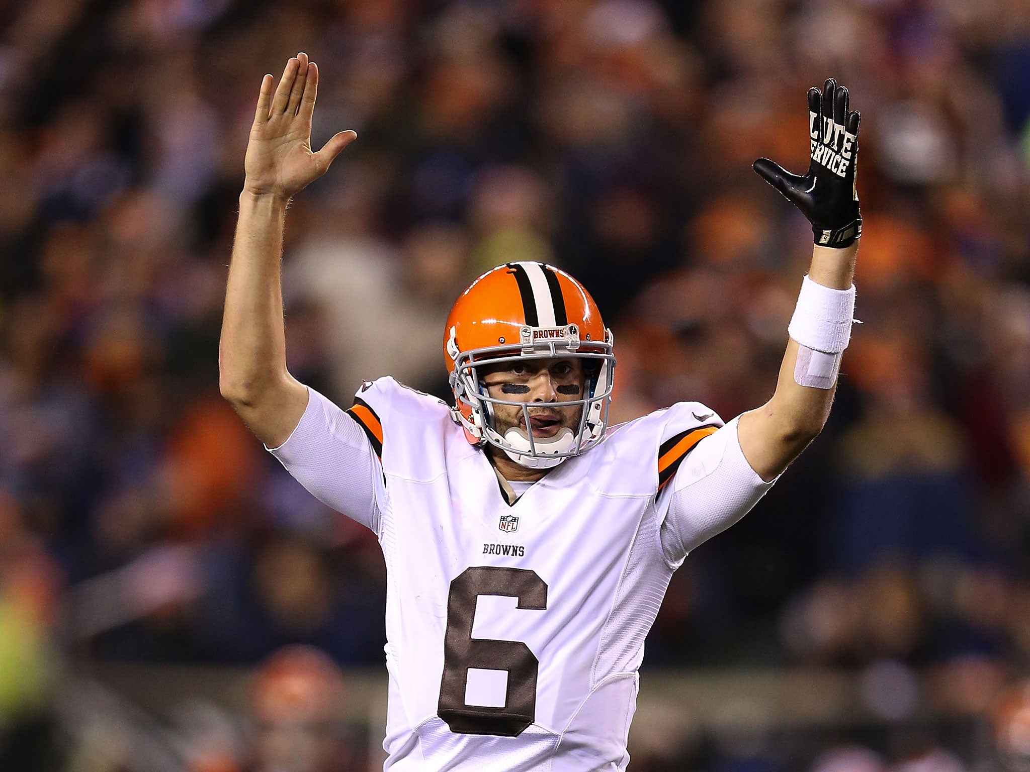 Cincinnati Browns quarter-back Brian Hoyer celebrates a touchdown