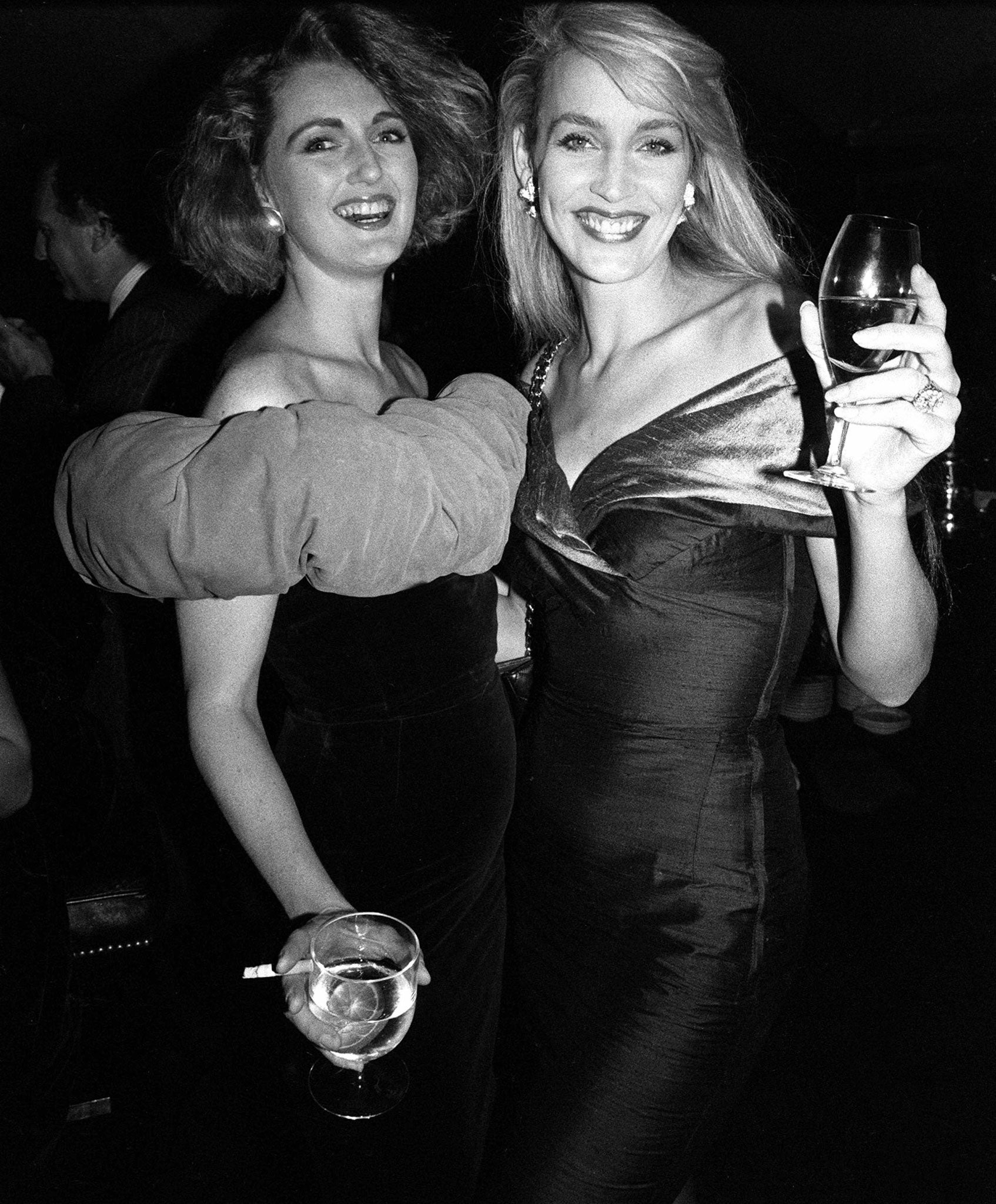 Jerry Hall and Francesca von Thyssen at Annabel's in 1987