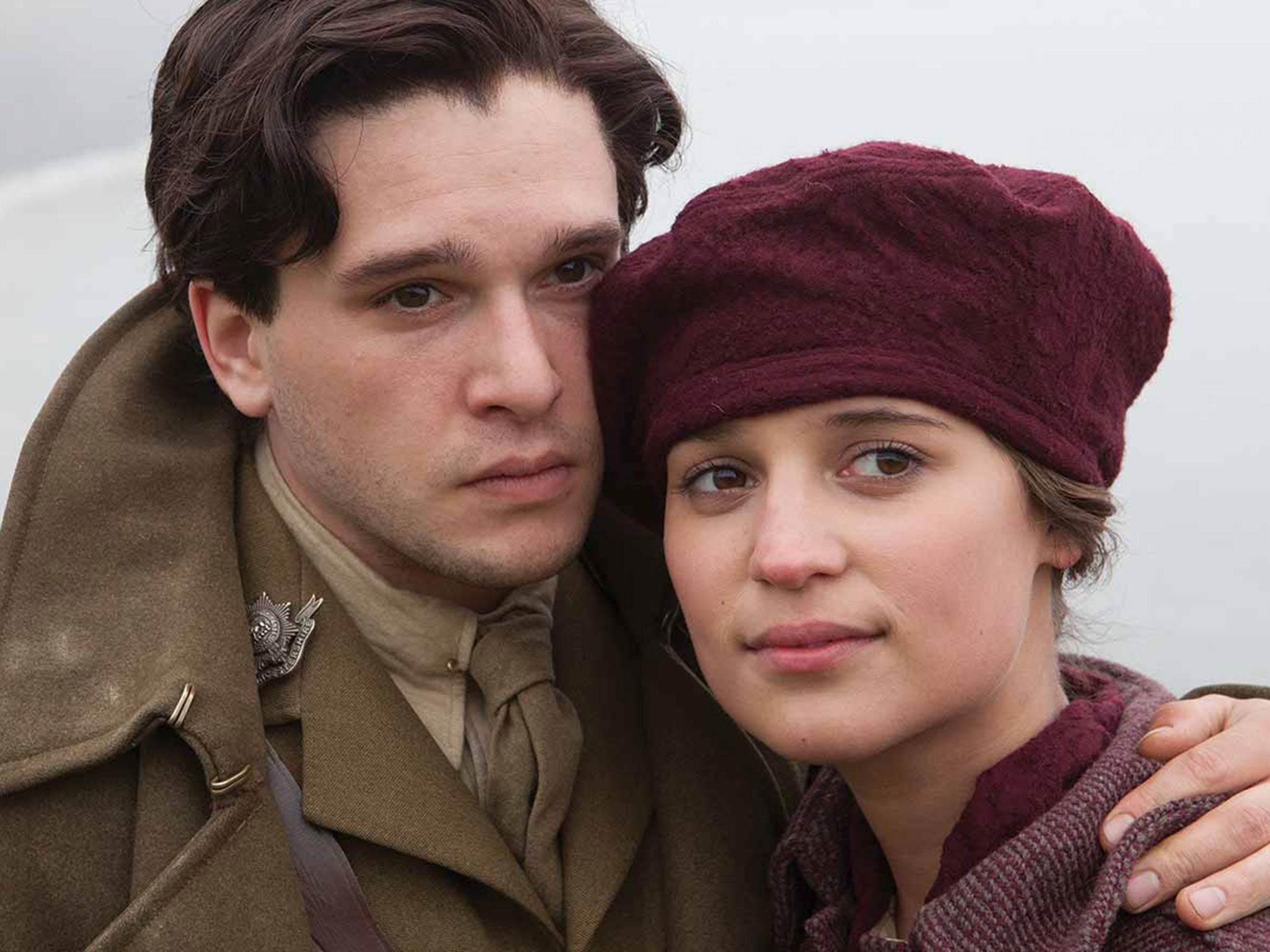 Kit Harrington and Alicia Vikander in Testament of Youth