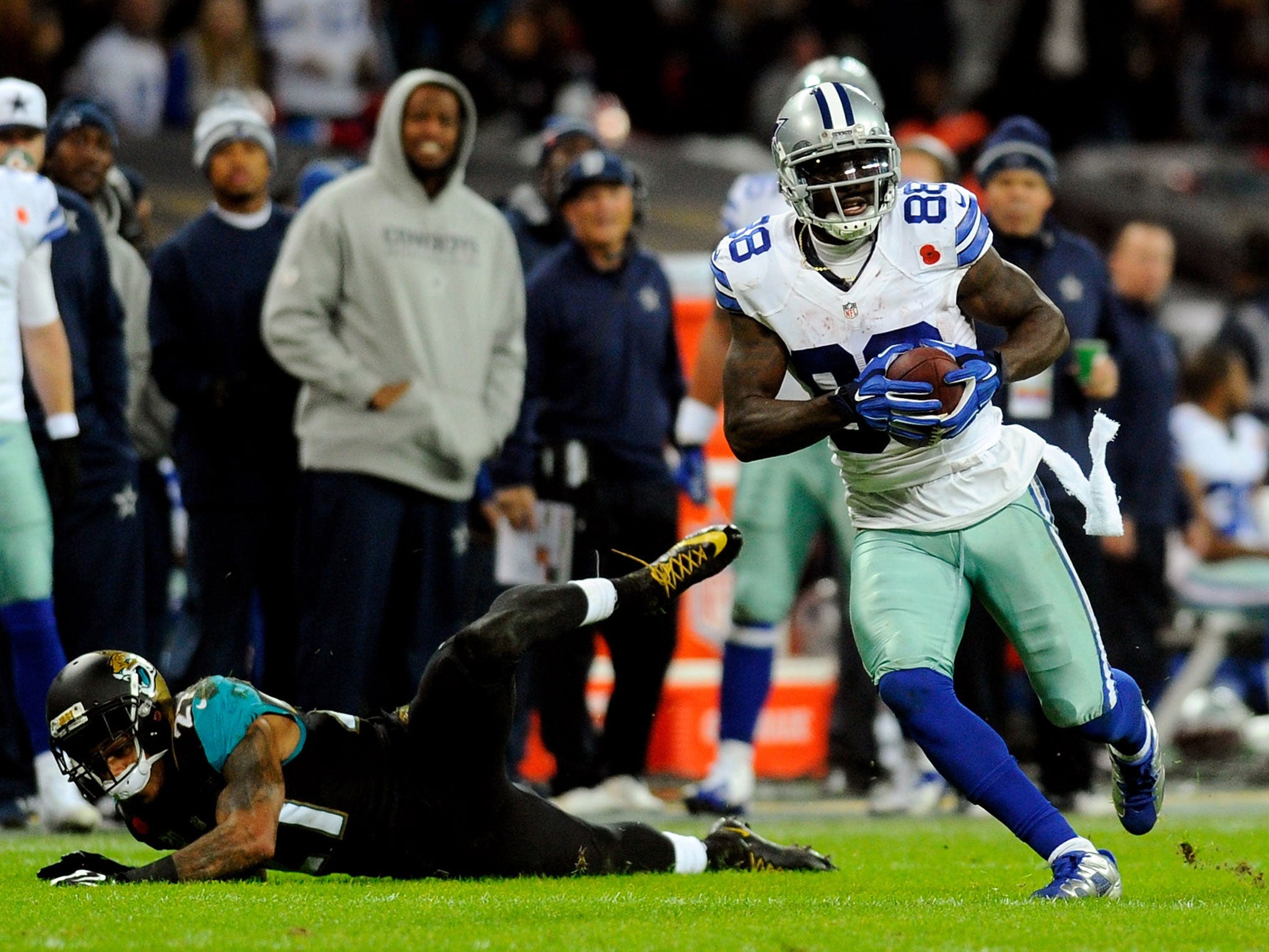 Dez Bryant added two more touchdowns in the second quarter to stretch the lead to 21 points