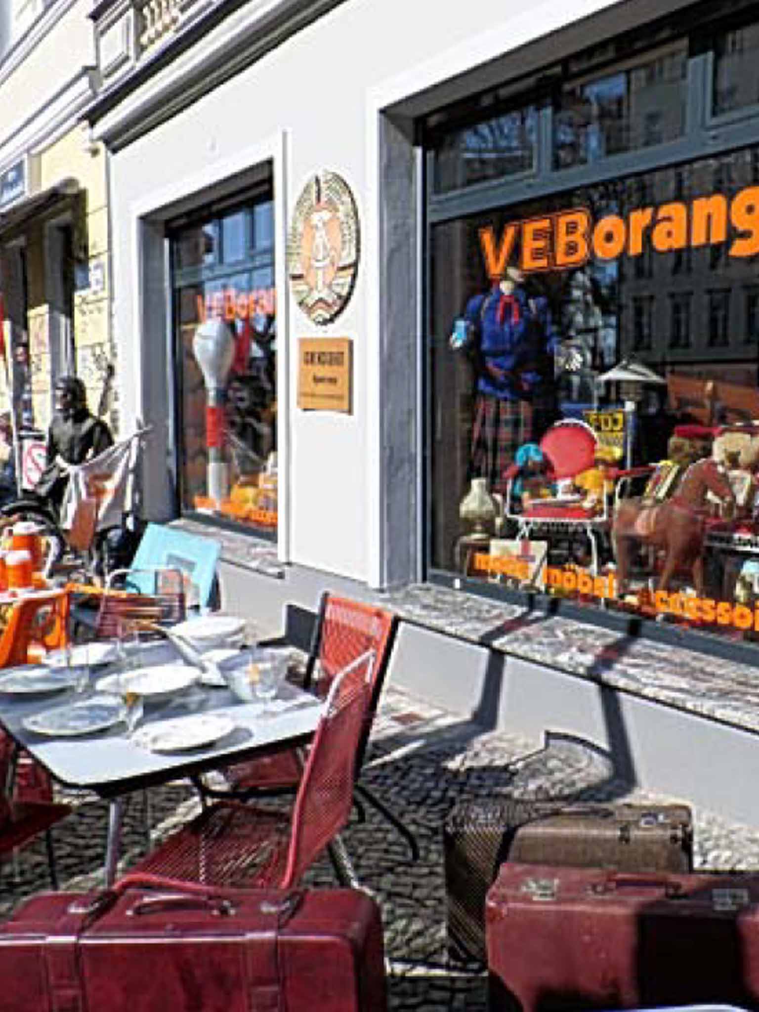 VEB Orange retro interiors shop