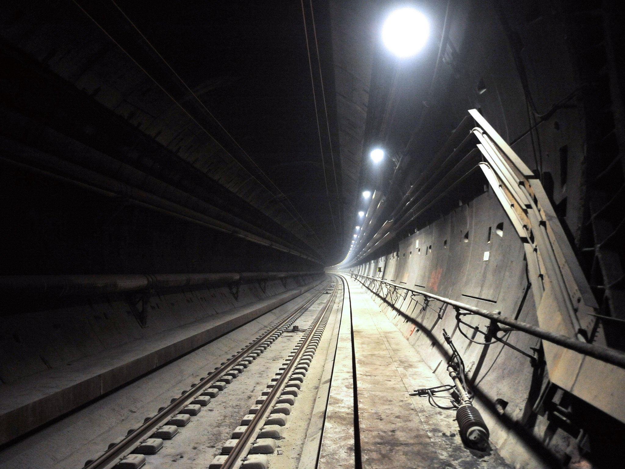 The Eurotunnel, which is similar to the underwater tunnel a think tank would like built between Ireland and Wales