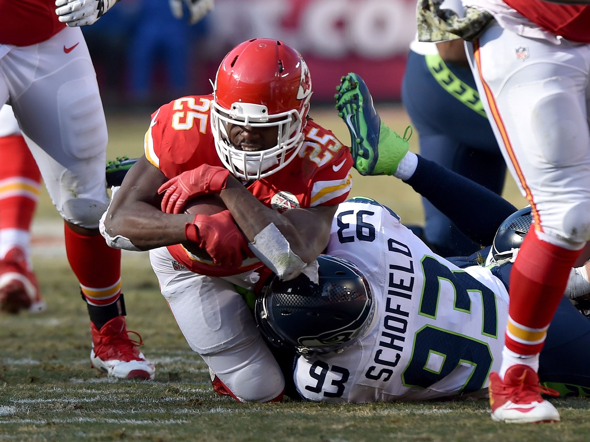 Jamaal Charles ran in two touchdowns for the Chiefs as they stopped the defending Super Bowl champions