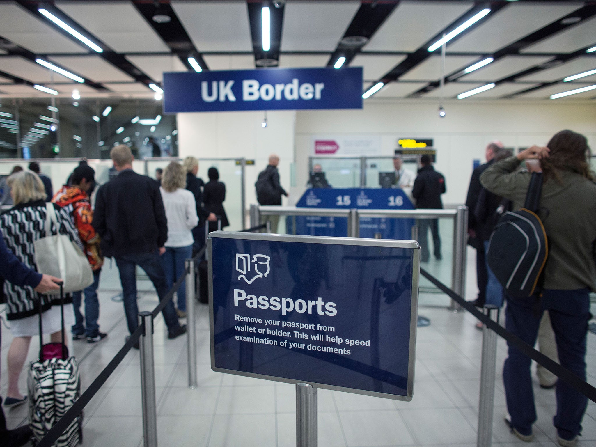 Net migration rose to 318,000 in 2014