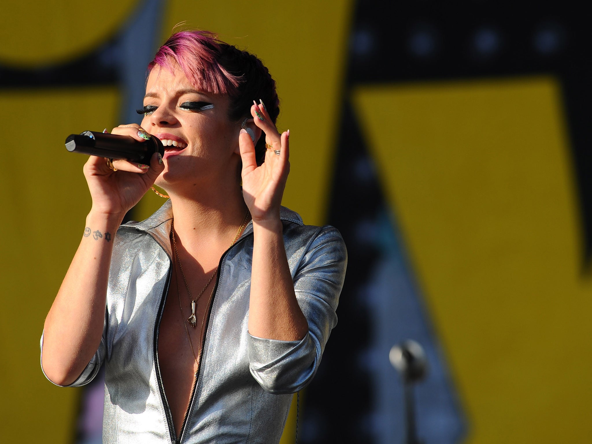 Warm: Lily Allen