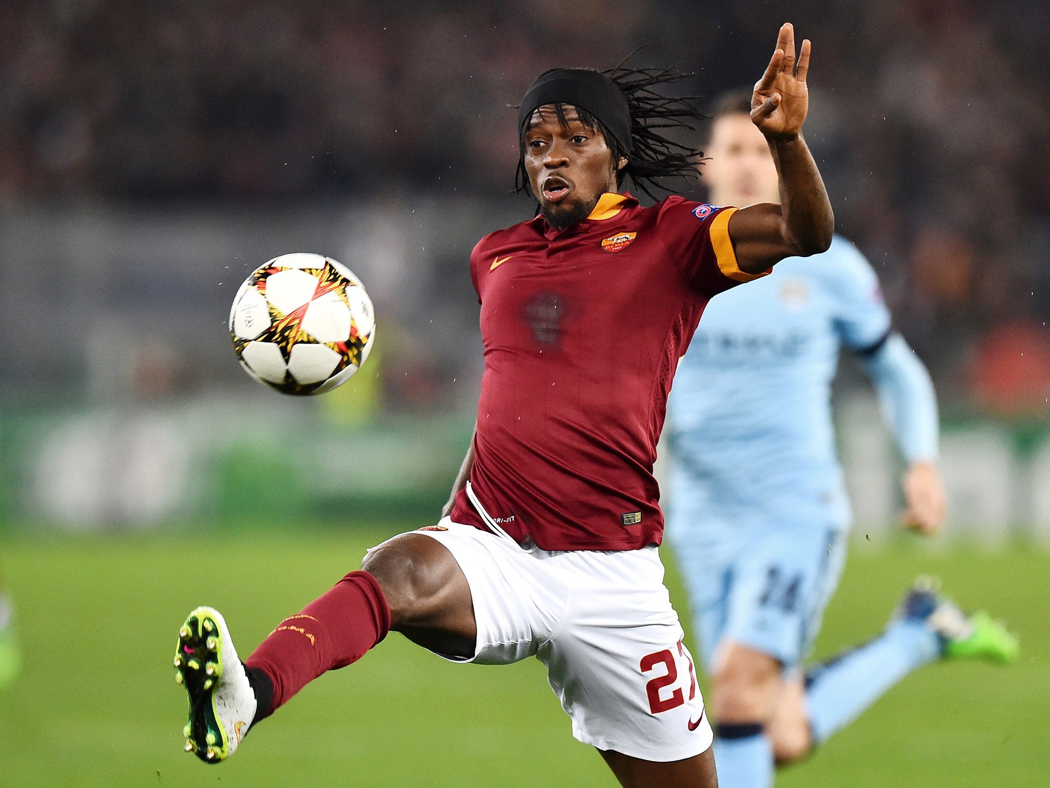 Gervinho powers forward for Roma