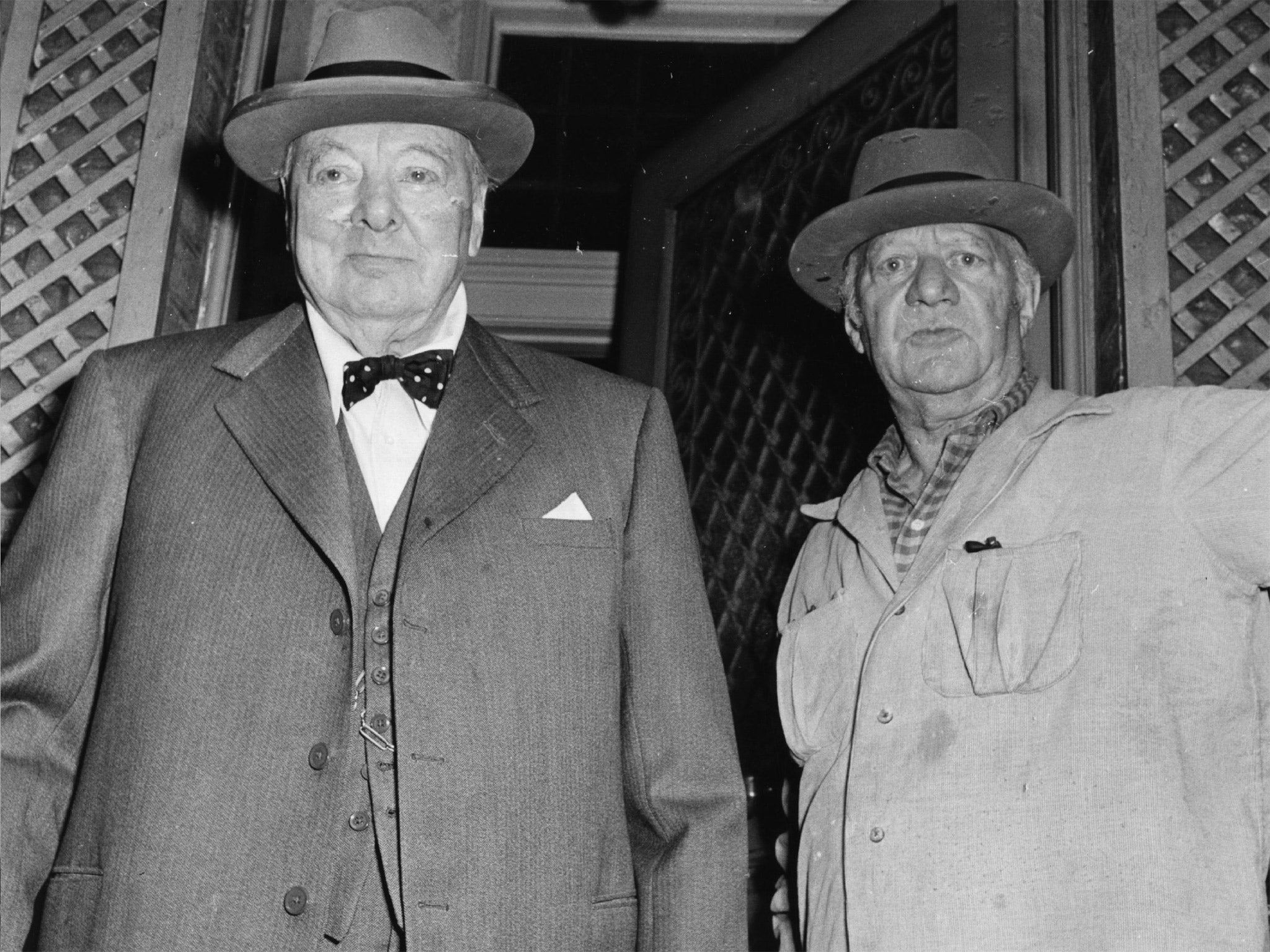 Jacob Epstein with Winston Churchill in 1958. The pair lived on the same London street