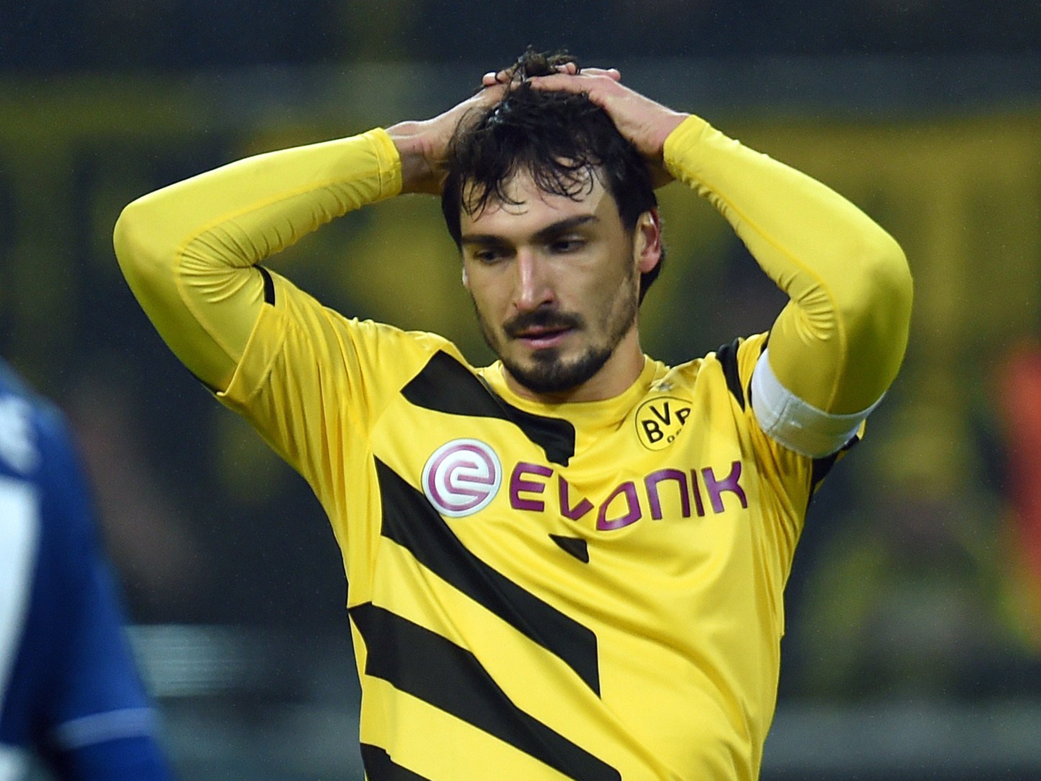 Hummels is happy to stay at Borussia Dortmund