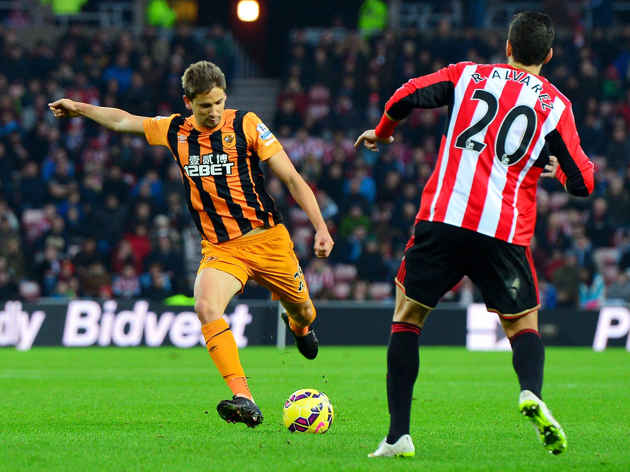 Gaston Ramirez scores the equaliser for Hull