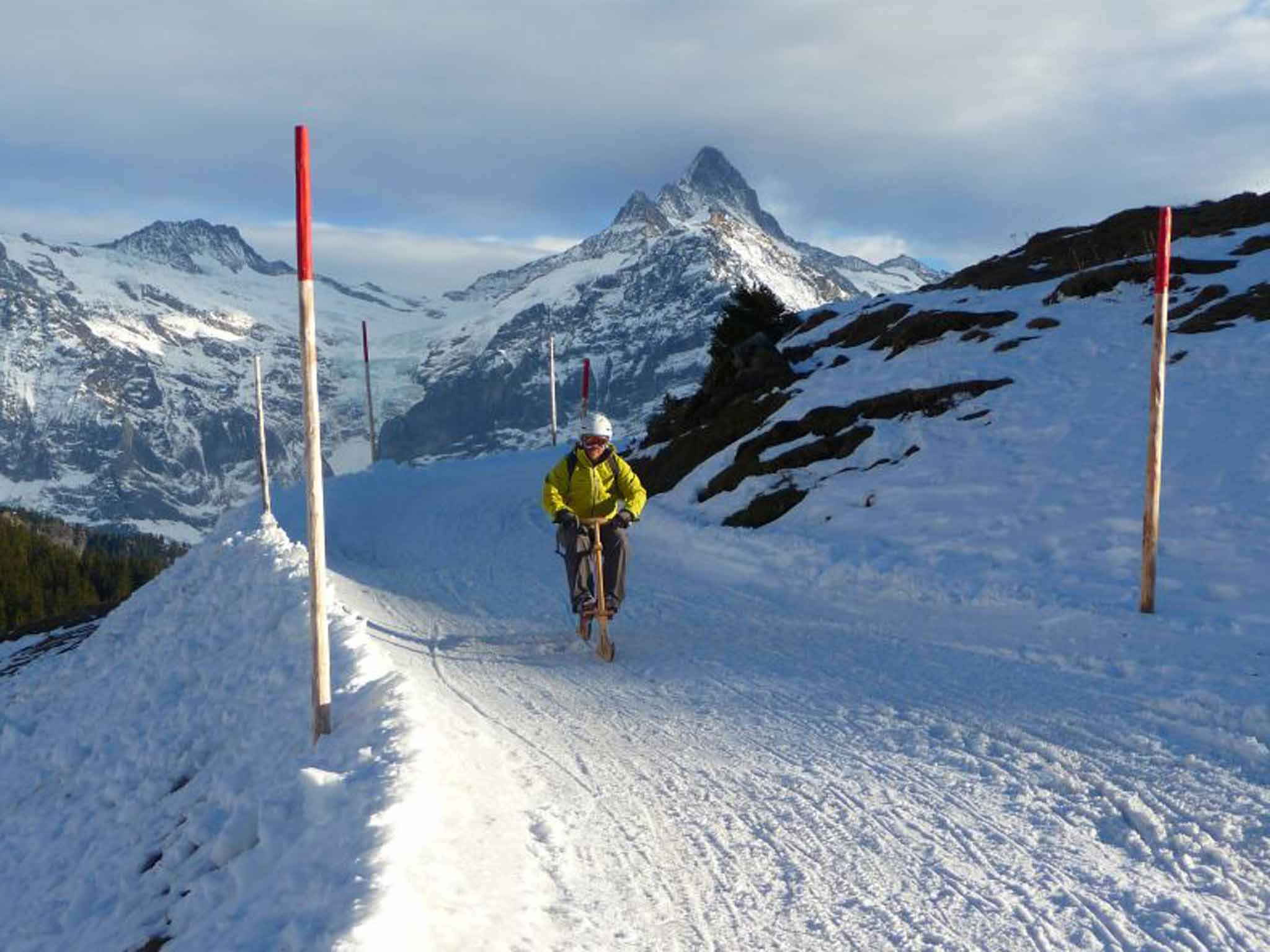 Clever velo: dashing through the snow near Grindelwald