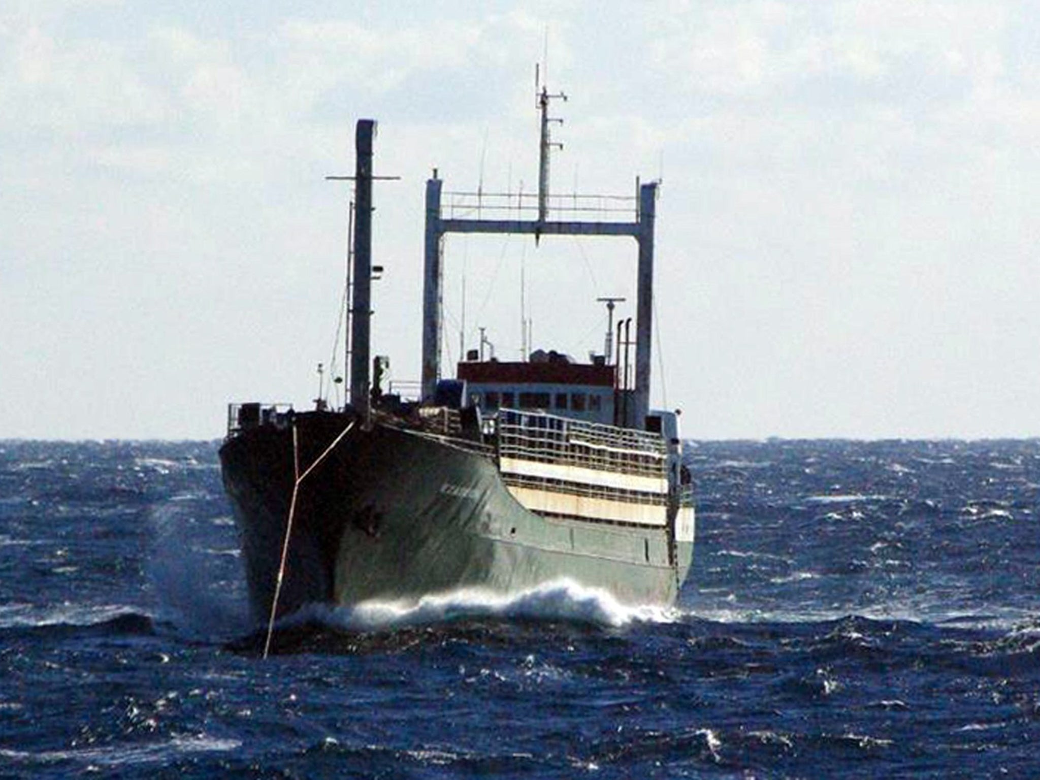 The unmanned ‘Ezadeen’, packed with refugees, was drifting at a speed of 10 knots through rough seas 40km off the southern tip of Puglia, on the heel of Italy