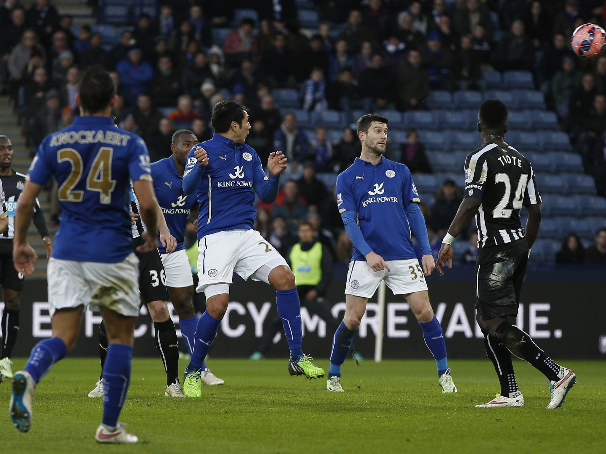 Leonardo Ulloa scores for Leicester