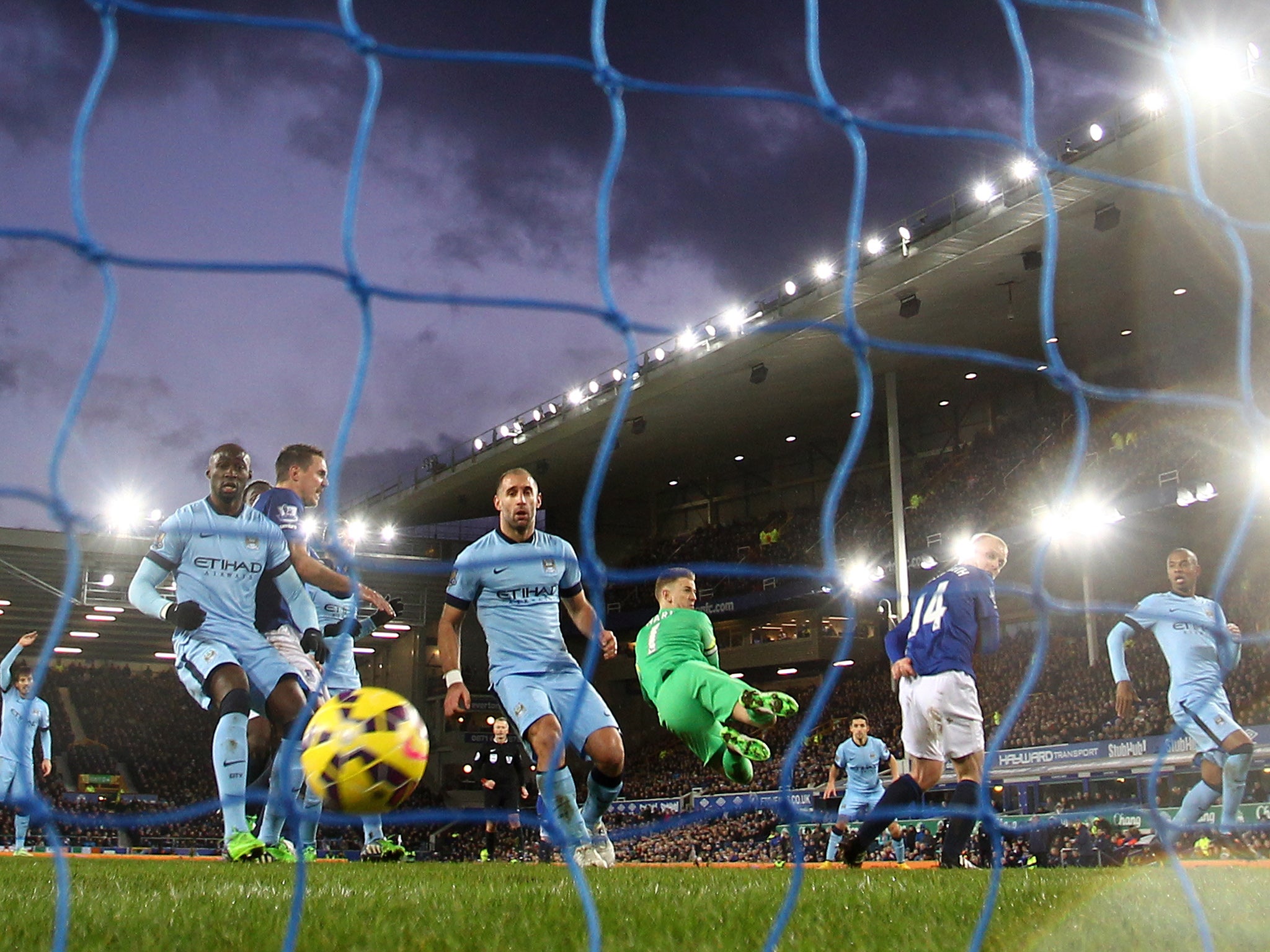 Steven Naismith's header beats Hart