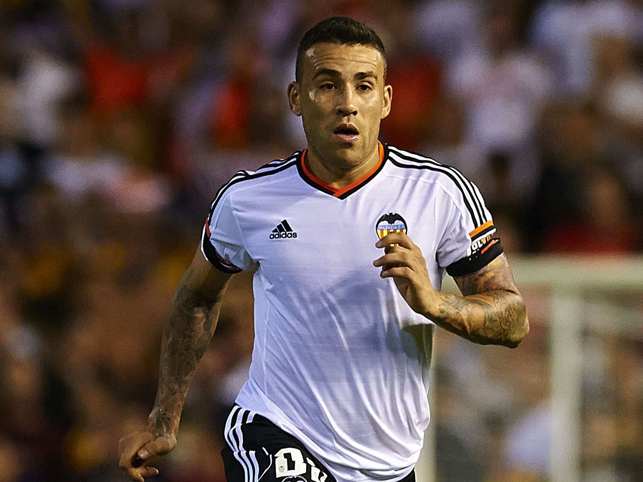 Nicolas Otamendi would cost close to £25m