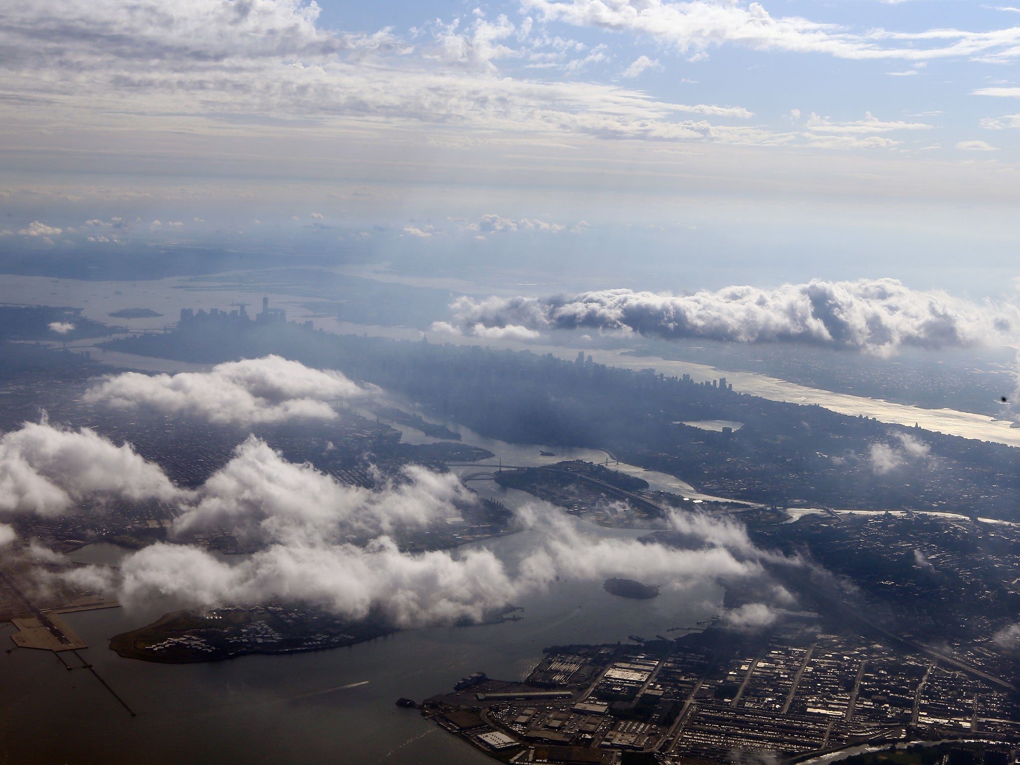 An airport transfer with a view: Manhattan's skyline