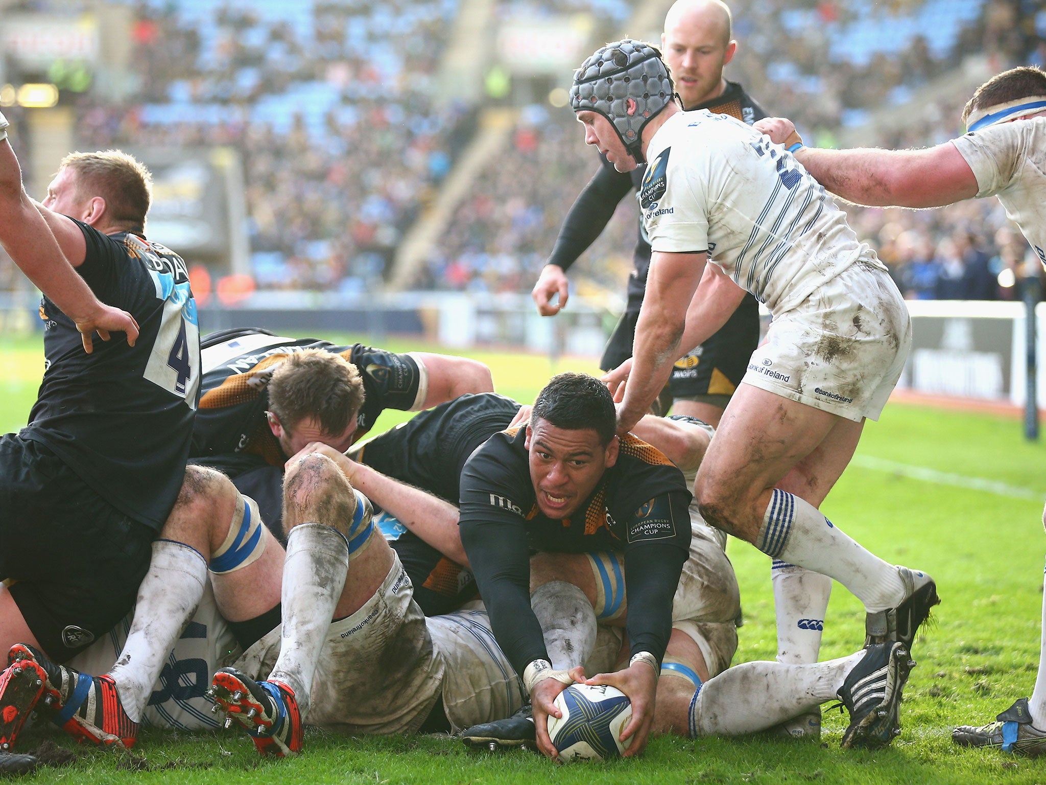 Nathan Hughes scores for Wasps in the 20-20 draw with Leinster