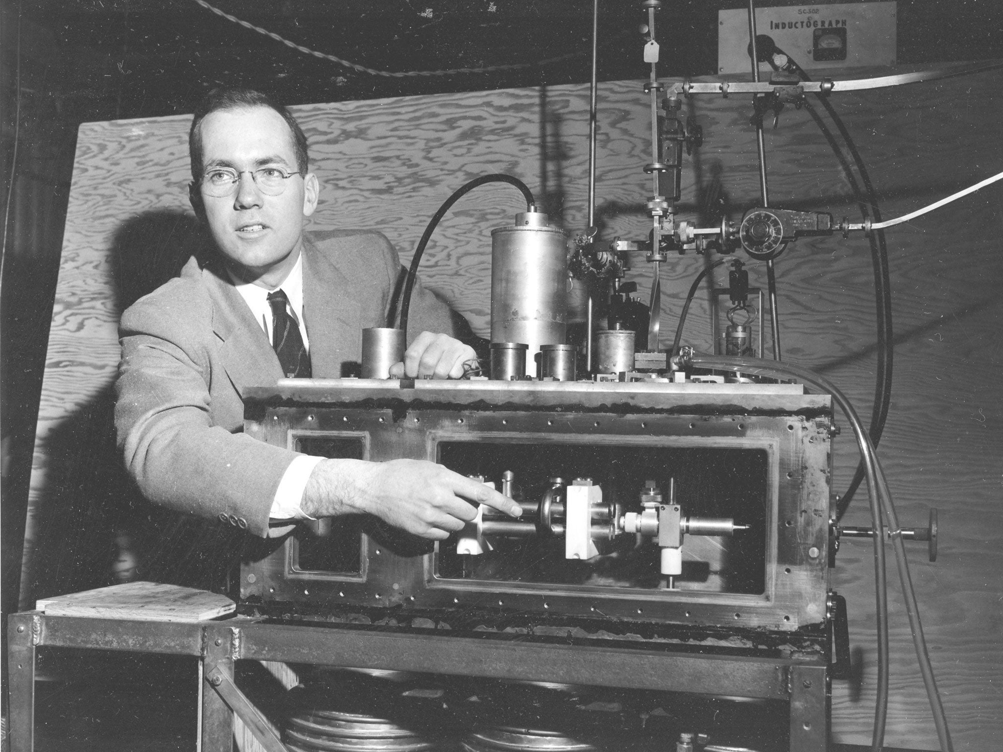 Townes with his maser at a press conference in New York in 1955
