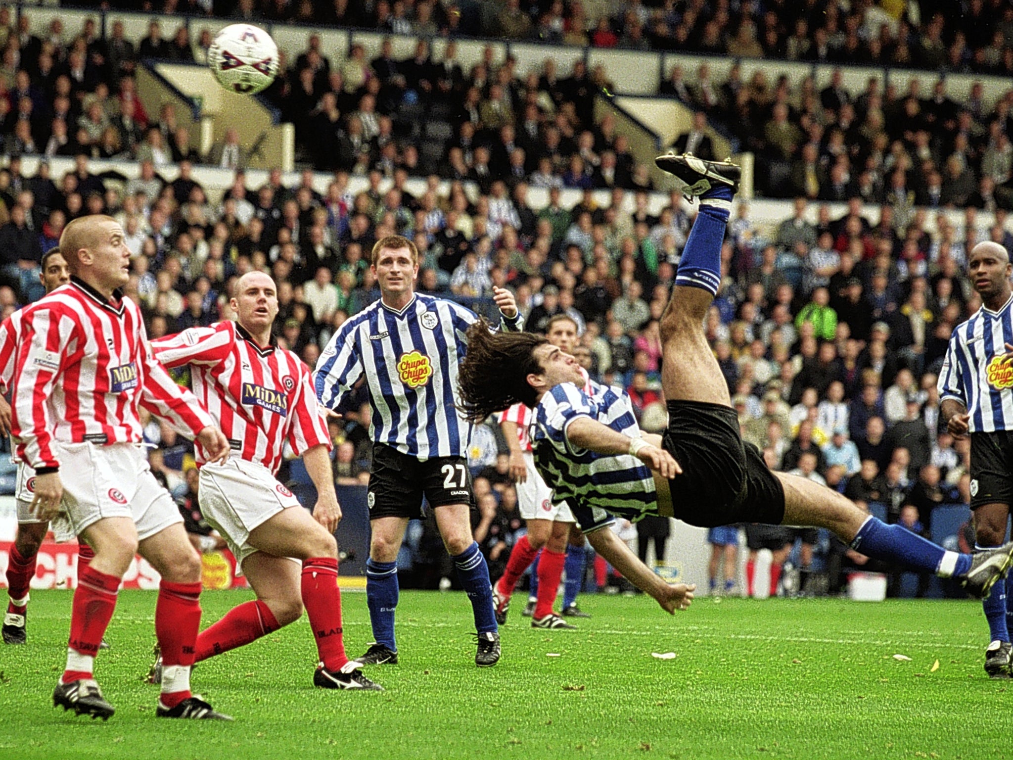 Sheffield clubs United and Wednesday renew their Steel City rivalry in 2001 – 10 years after either club last won a major honour, despite the size of their joint support base