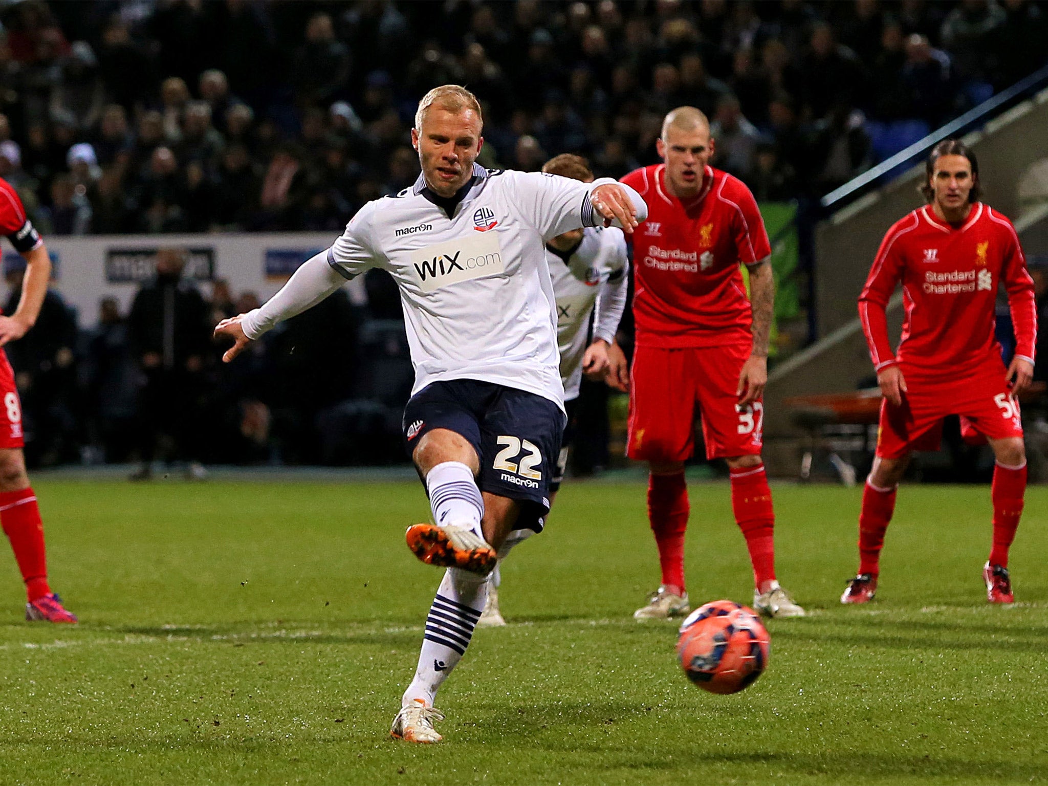 Eidur Gudjohnsen converted a 59th minute penalty to give Bolton the lead