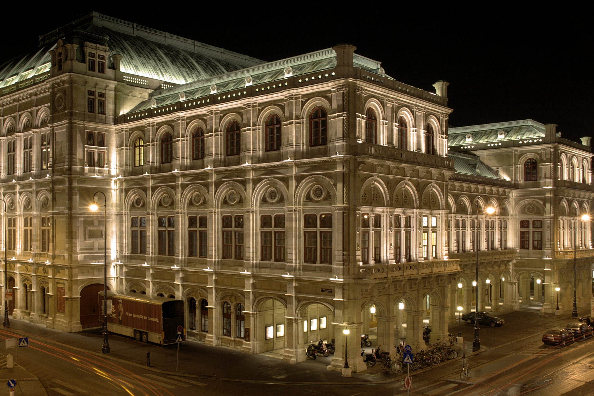 The outside of Vienna's grand State Opera.