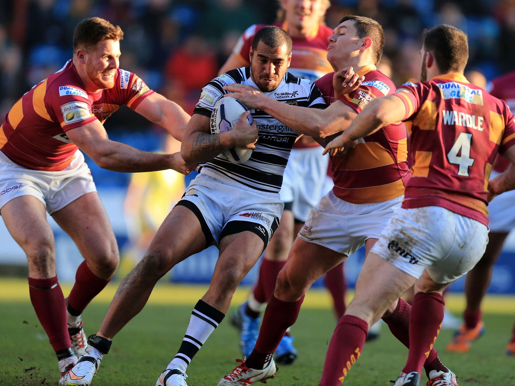 Hull’s Fetuli Talanoa is tackled by Anthony Mullally and Joe Wardle during the 19-0 victory