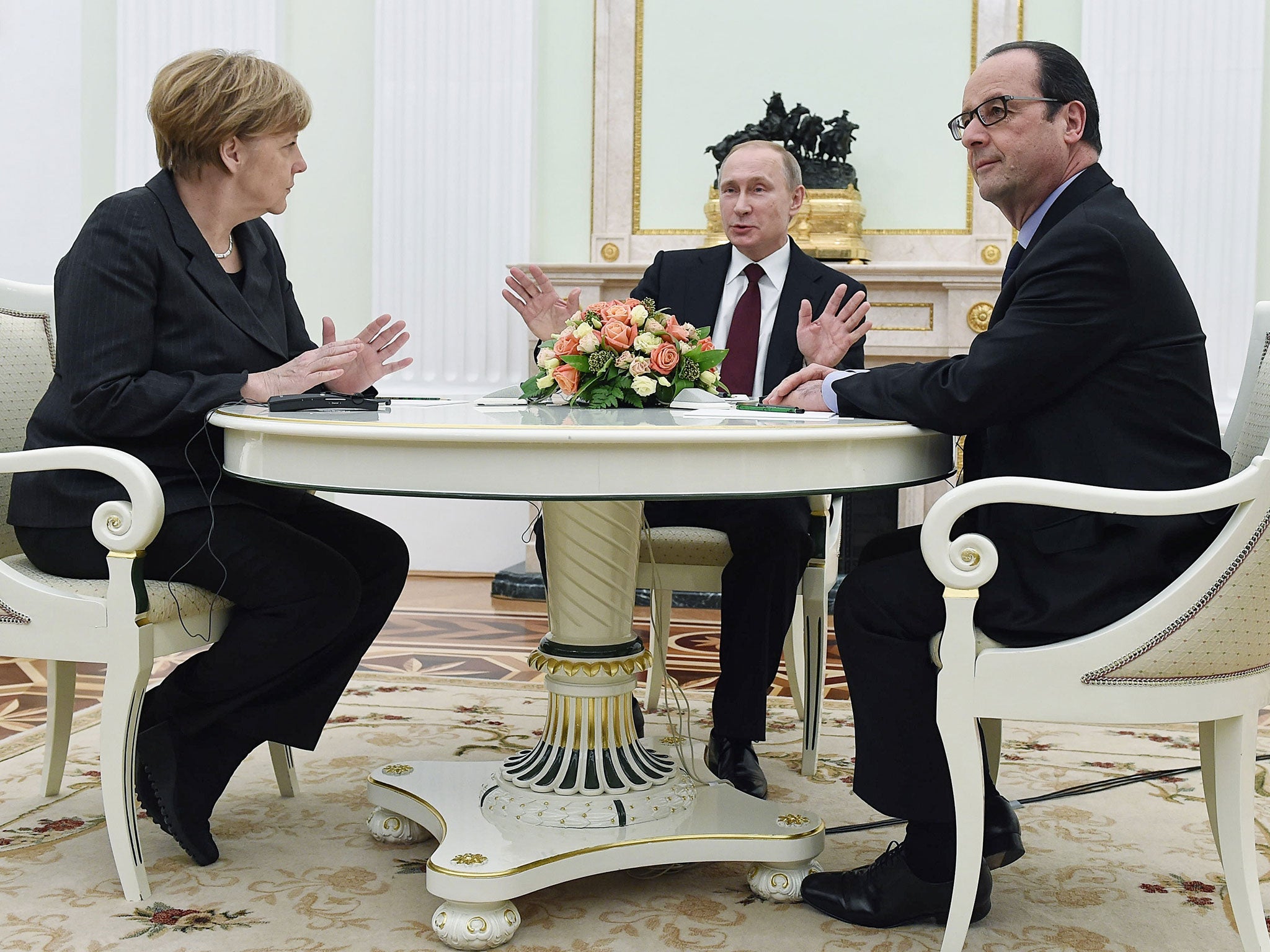 Leaders of Russia, Germany and France have gathered in Moscow to hold crisis talks on the conflict in Ukraine