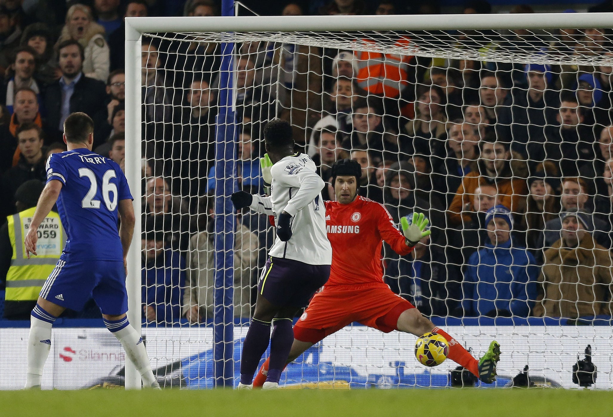 Petr Cech made one of the saves of the season to keep the score at 0-0