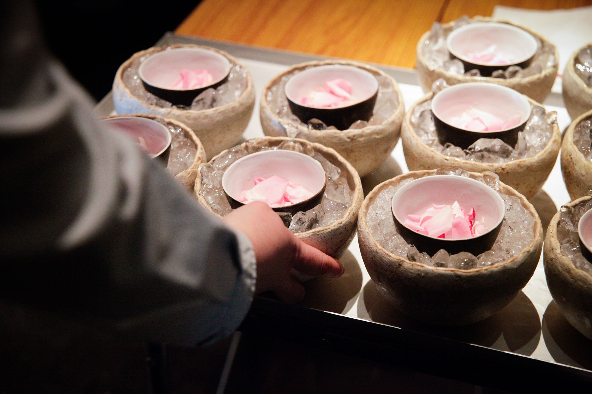 A rose dipping sauce for the cuttlefish soba